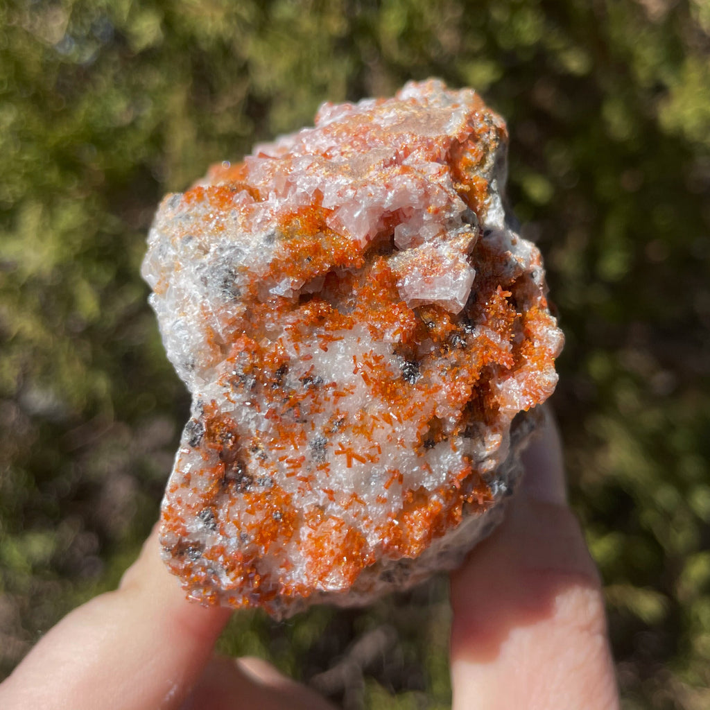 MN0013-Vanadinite On Calcite