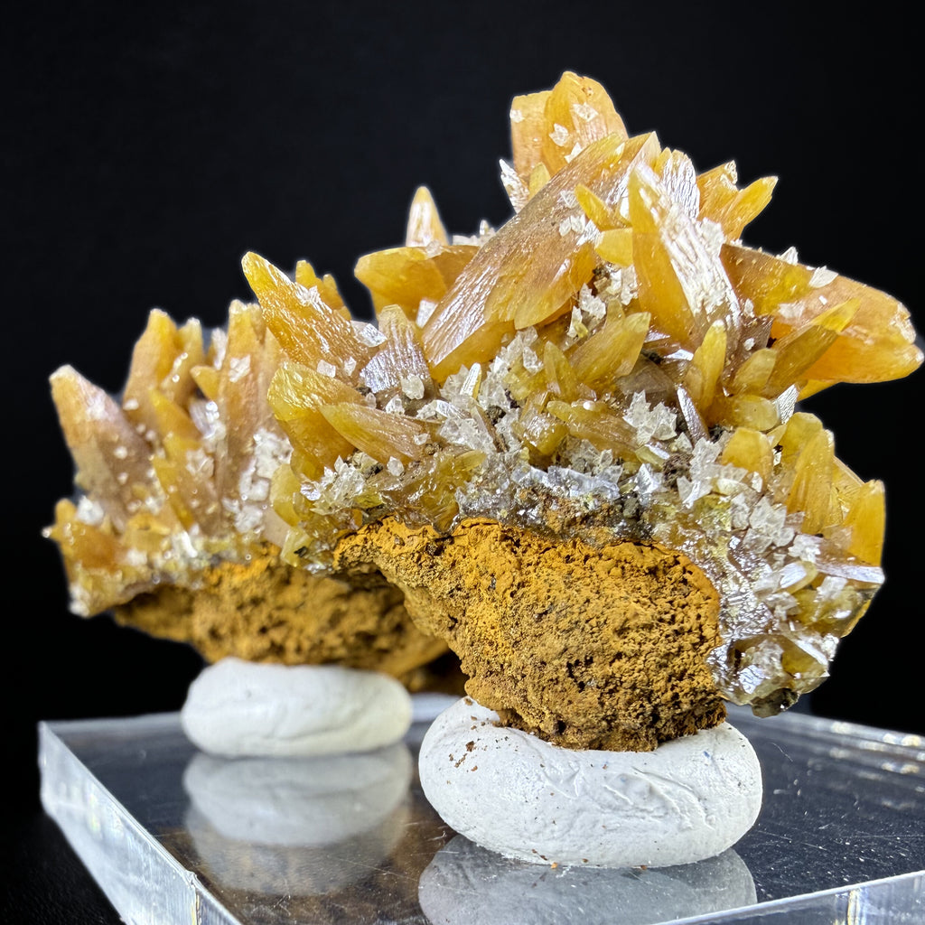 Wulfenite Bi-pyramidal crystals