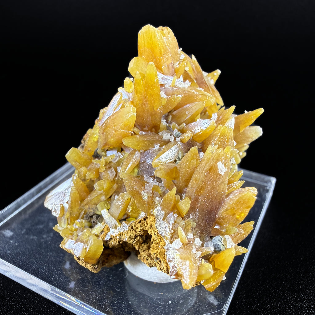 Wulfenite Bi-pyramidal crystals