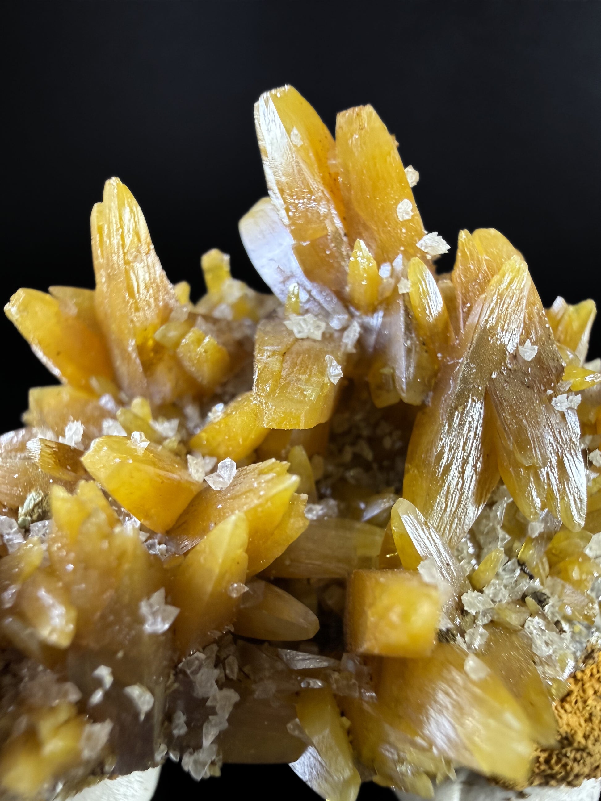Wulfenite Bi-pyramidal crystals