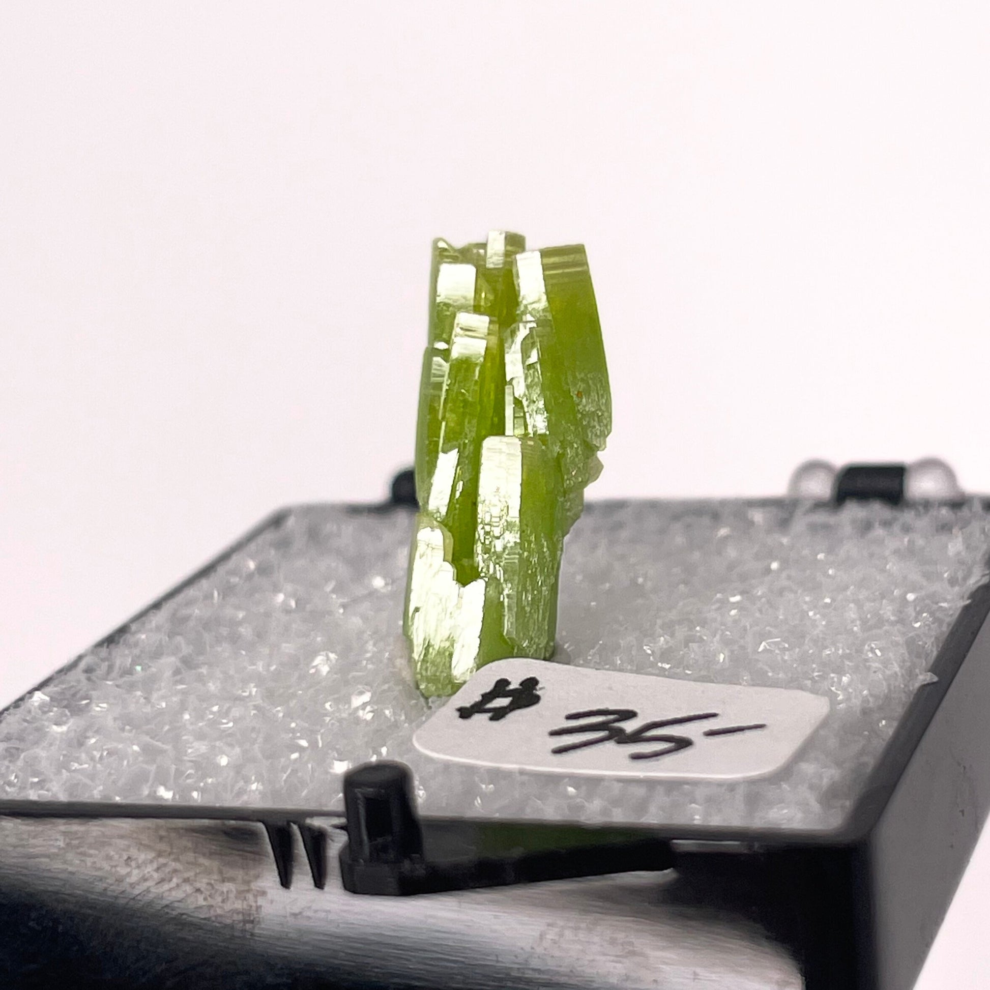 MN0069-Pyromorphite (Tn)