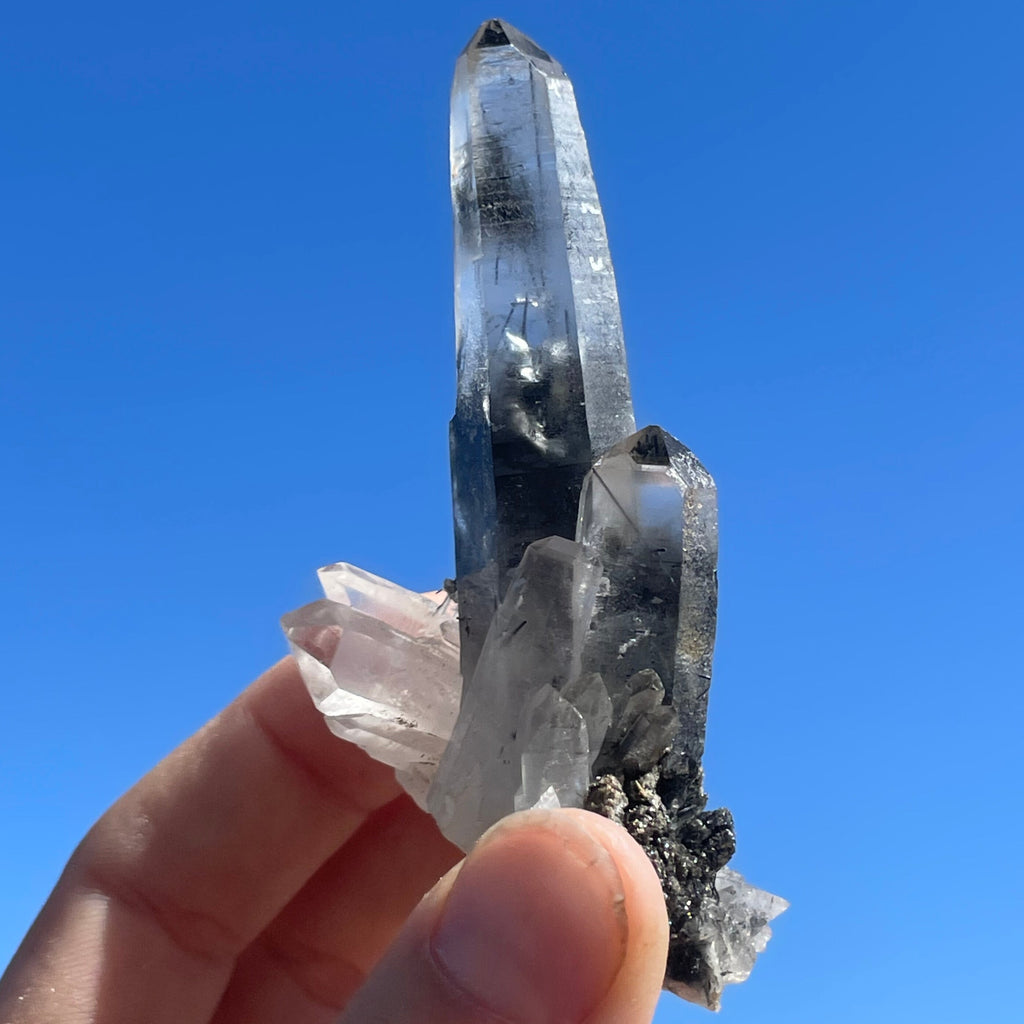 MN0015-Quartz With Inclusions