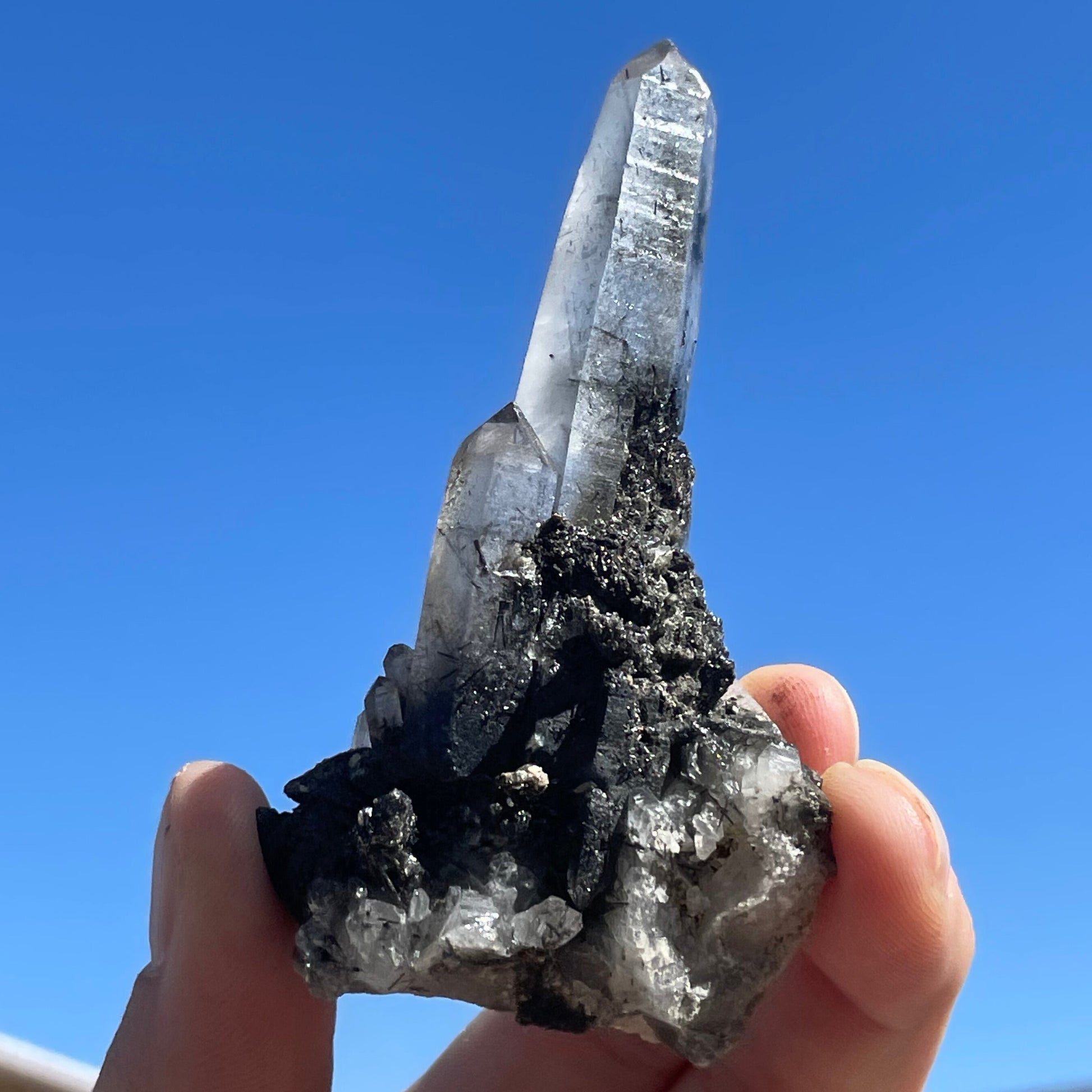 MN0015-Quartz With Inclusions