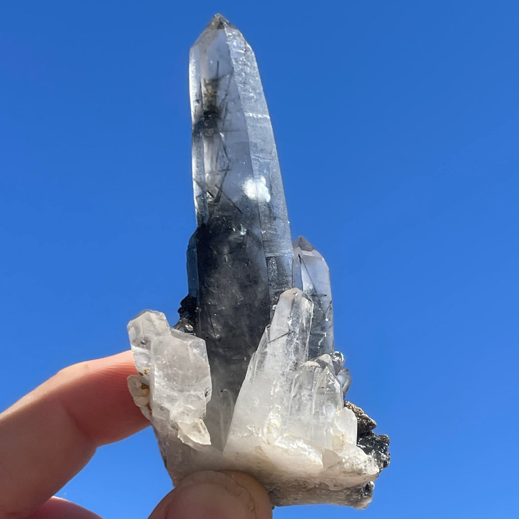 MN0015-Quartz With Inclusions