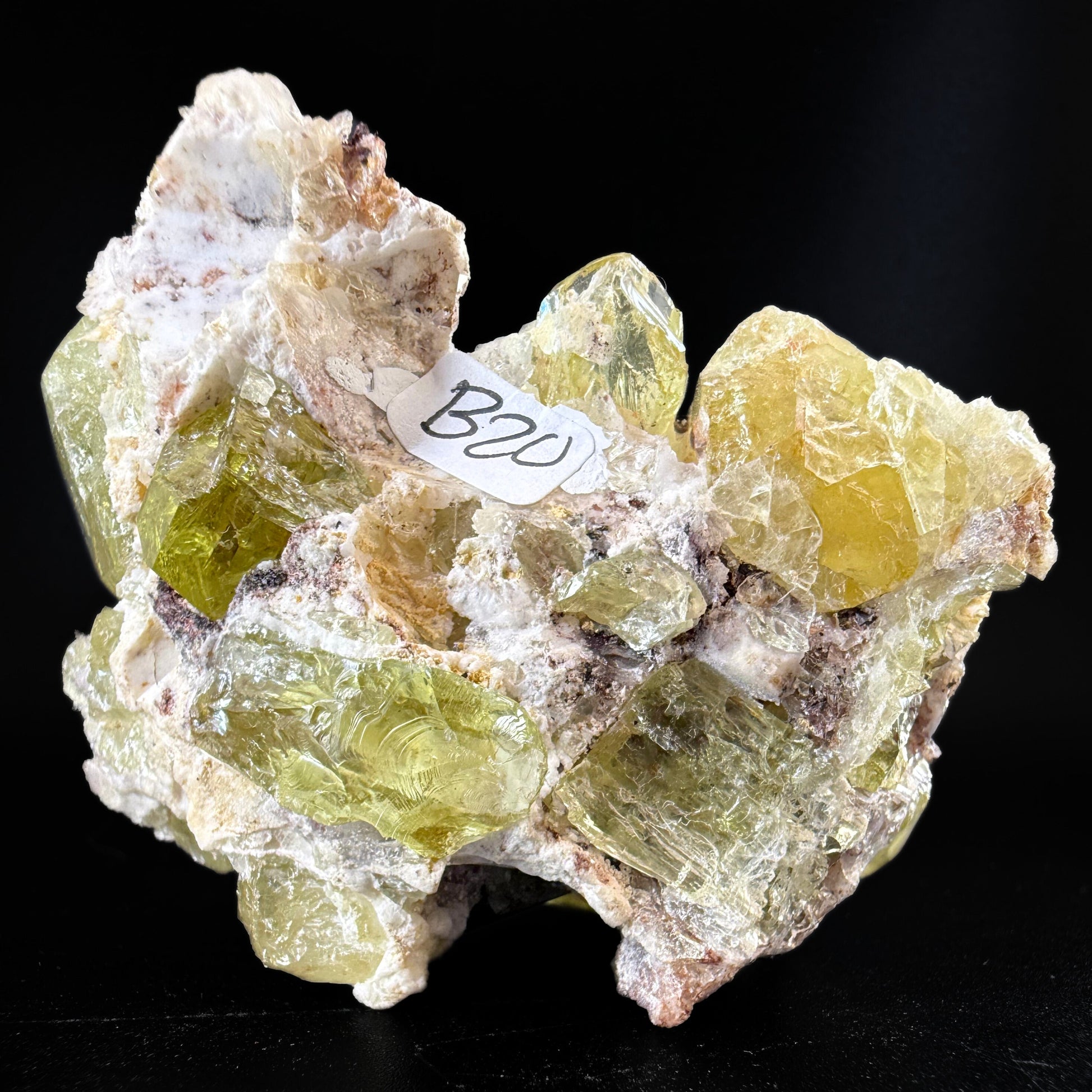 MN0020-Fluorapatite