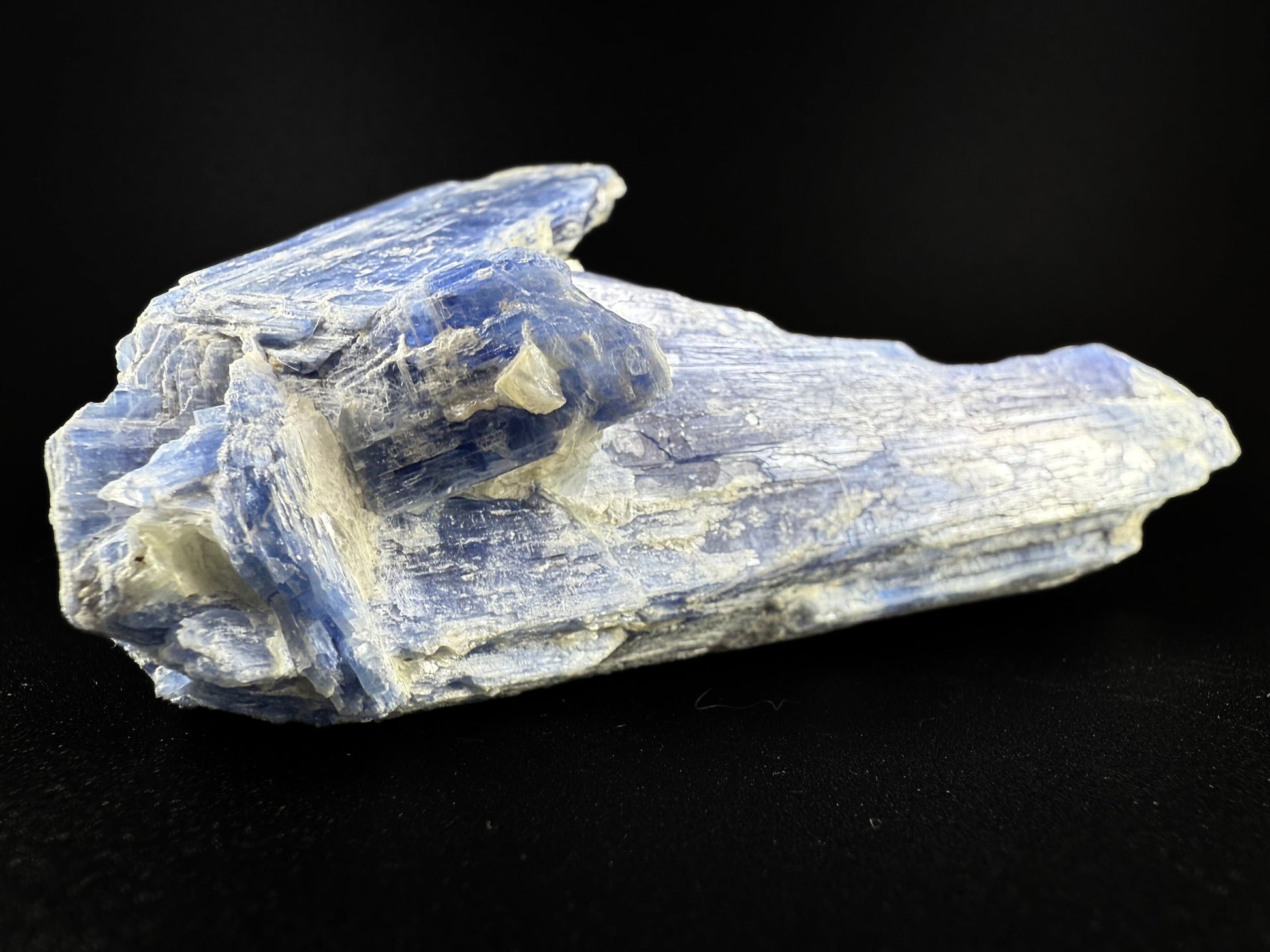 MN0026-Kyanite