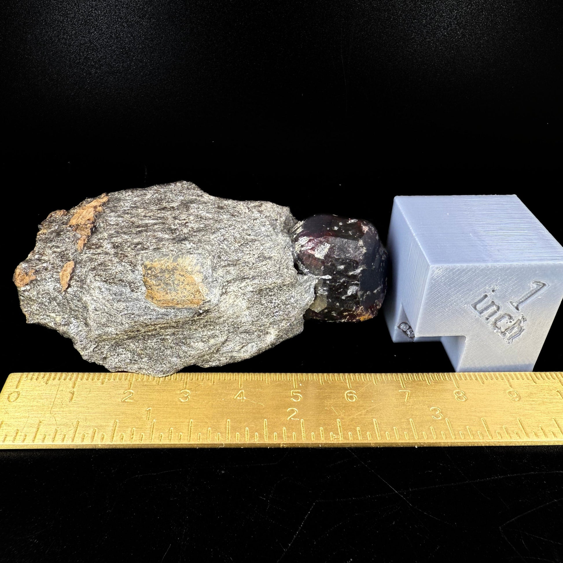 MN0095-Almandine Garnet