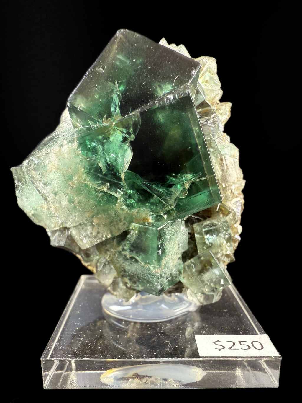 MN0105-Fluorite