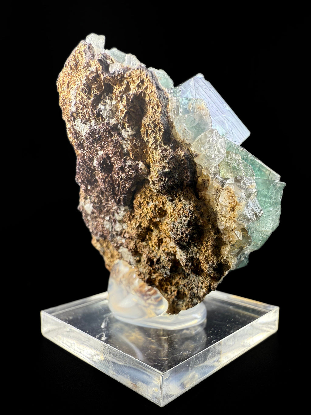 MN0105-Fluorite