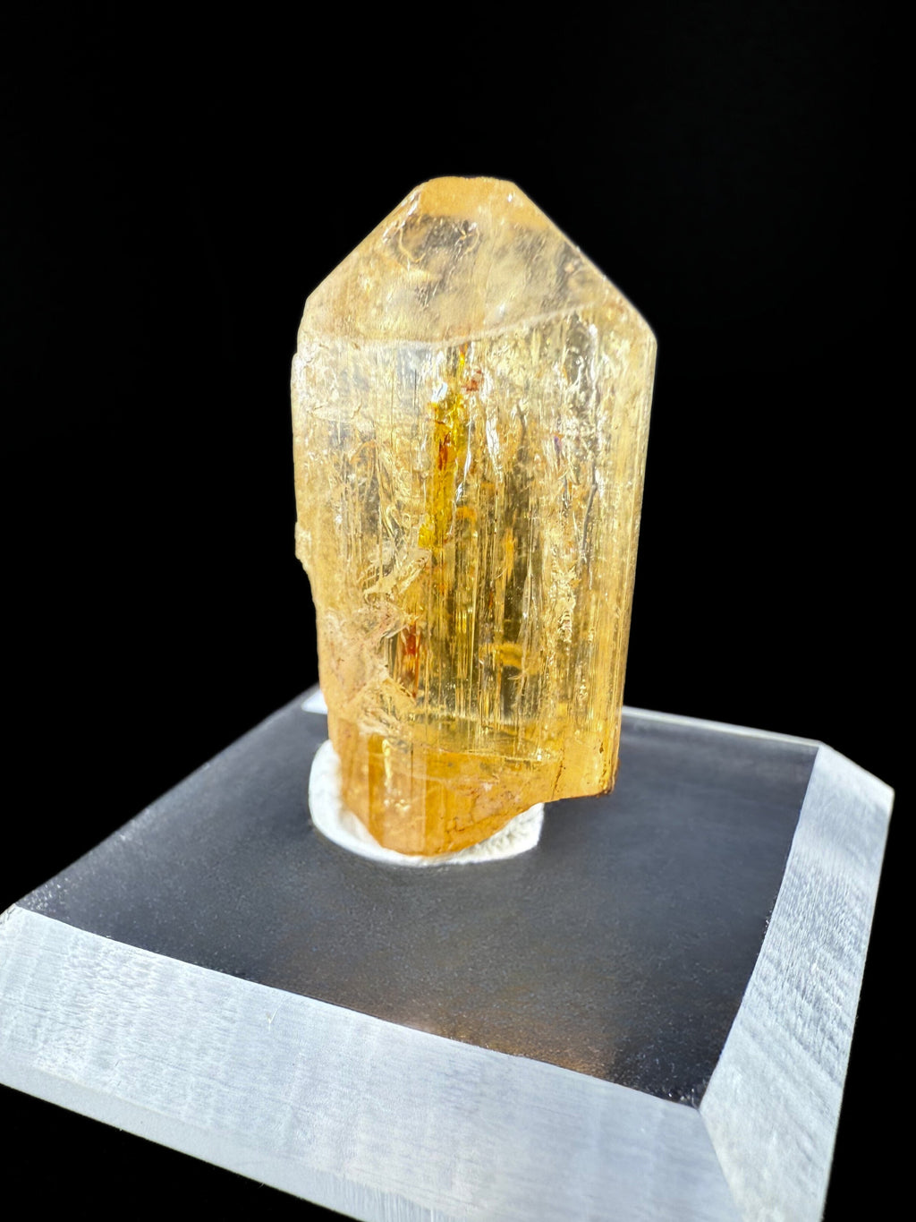 MN0108-Imperial Topaz