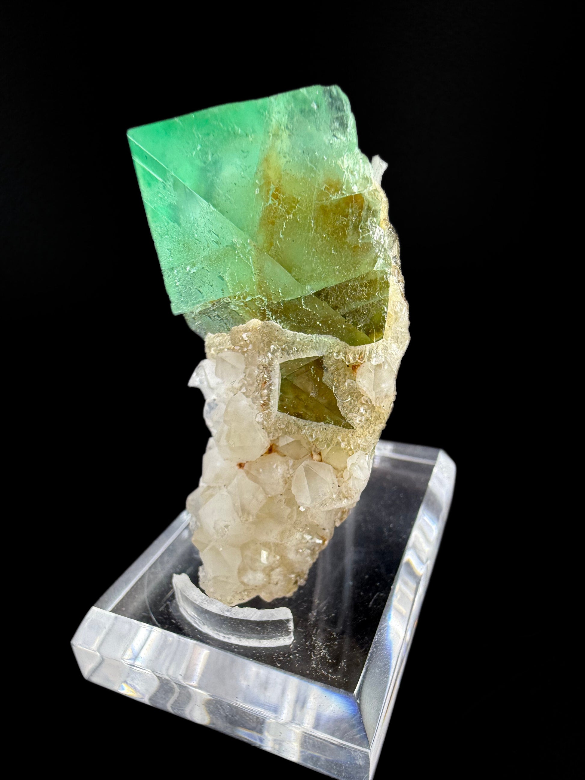 MN0116-Fluorite