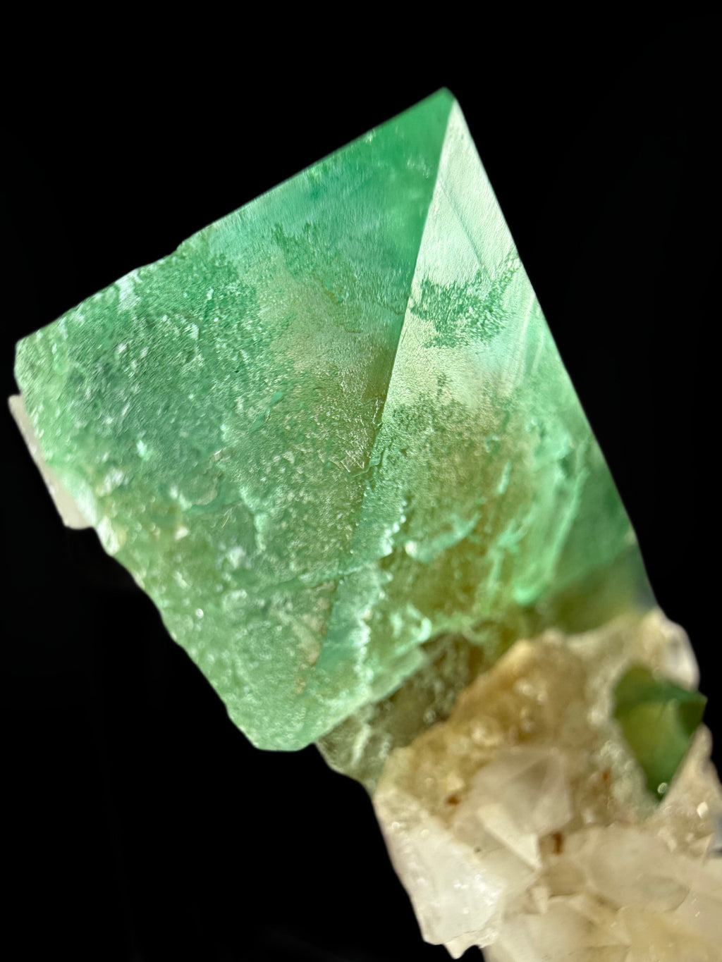 MN0116-Fluorite