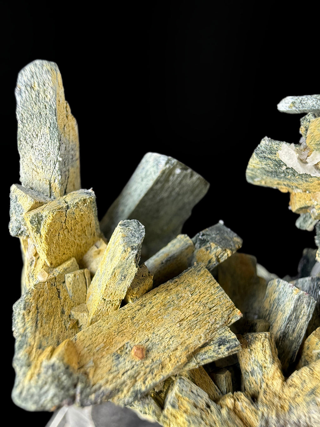 MN0122-Uralite (Actinolite After Diposide)