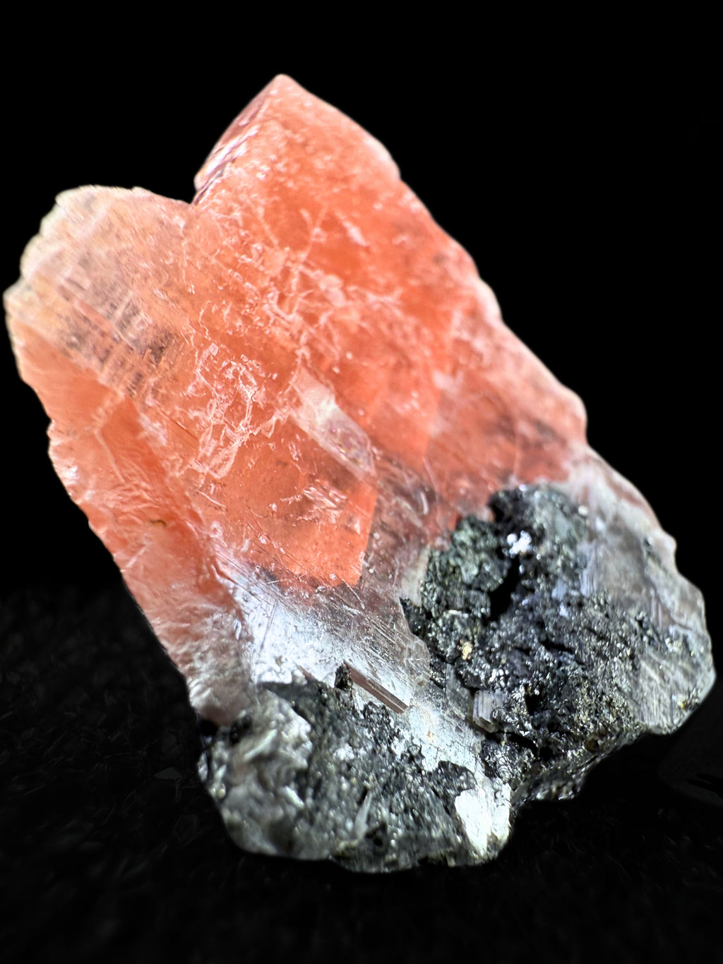 MN0127-Rhodochrosite