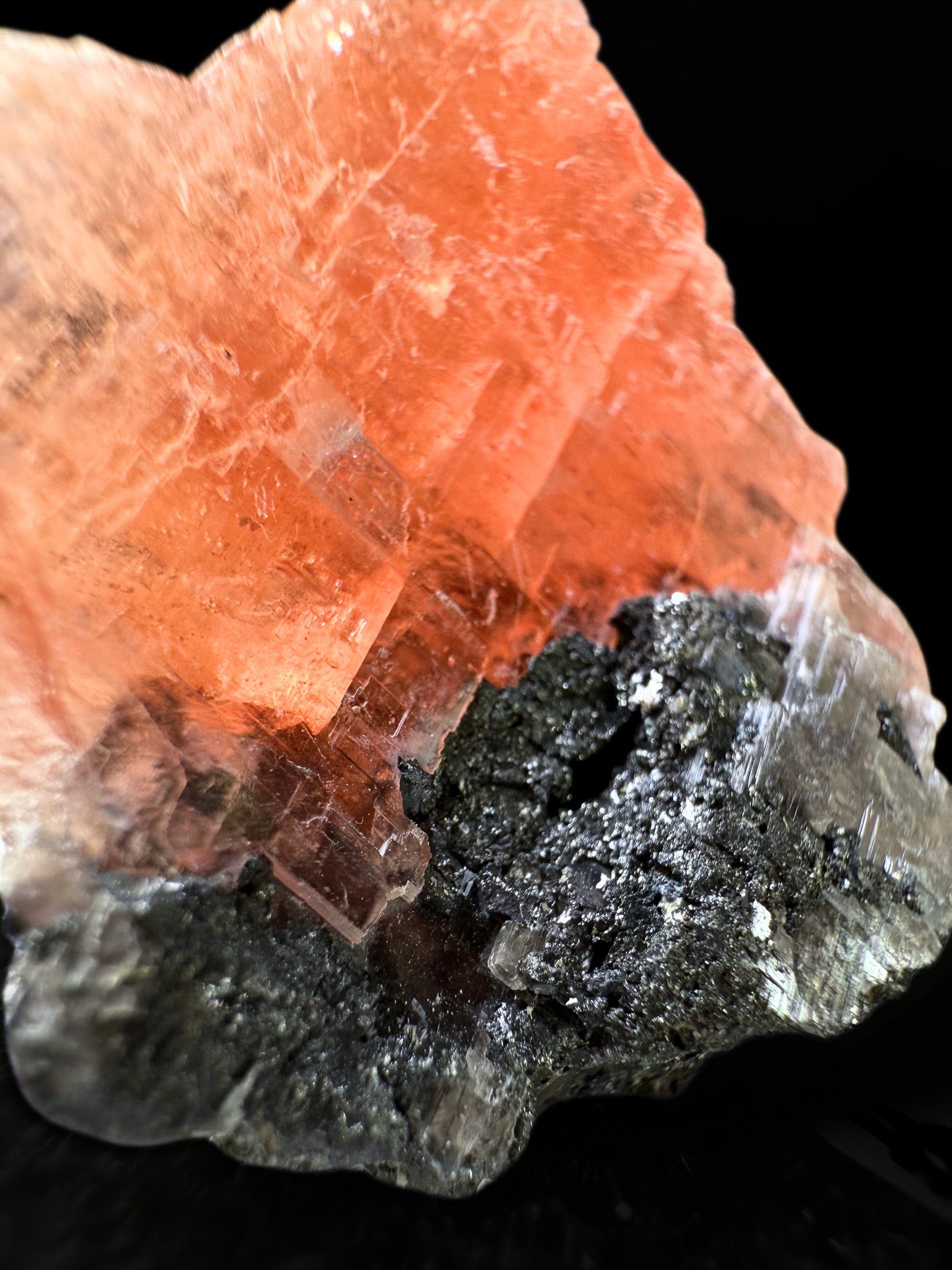MN0127-Rhodochrosite