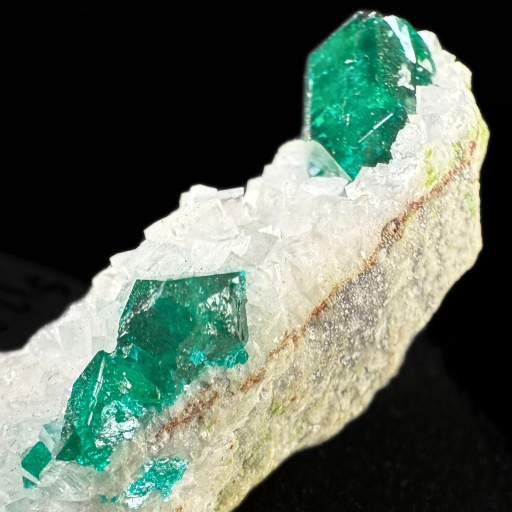 MN0131-Dioptase
