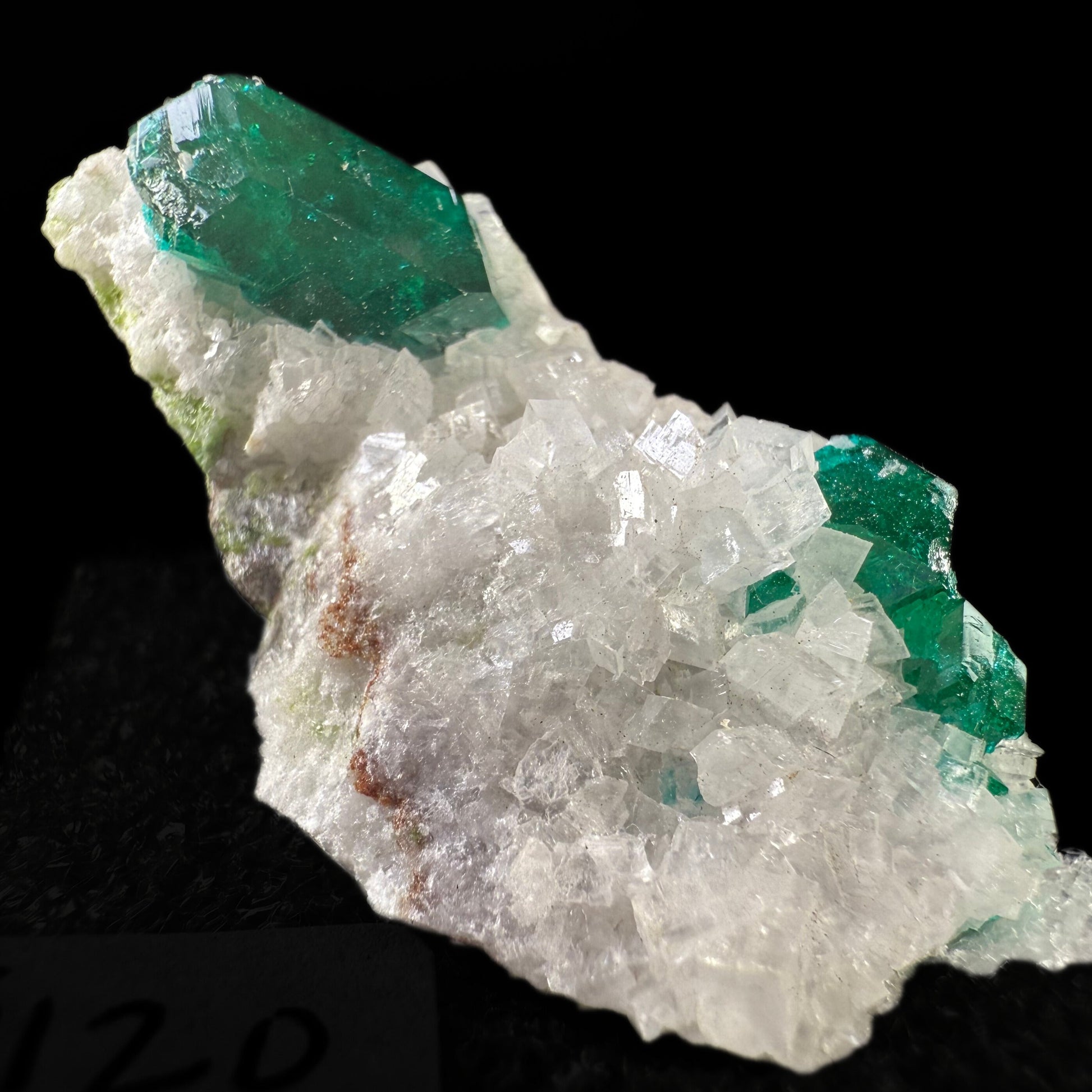 MN0131-Dioptase