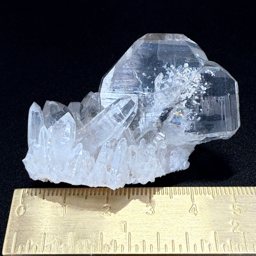 MN0179-Quartz, Japan Law Twin