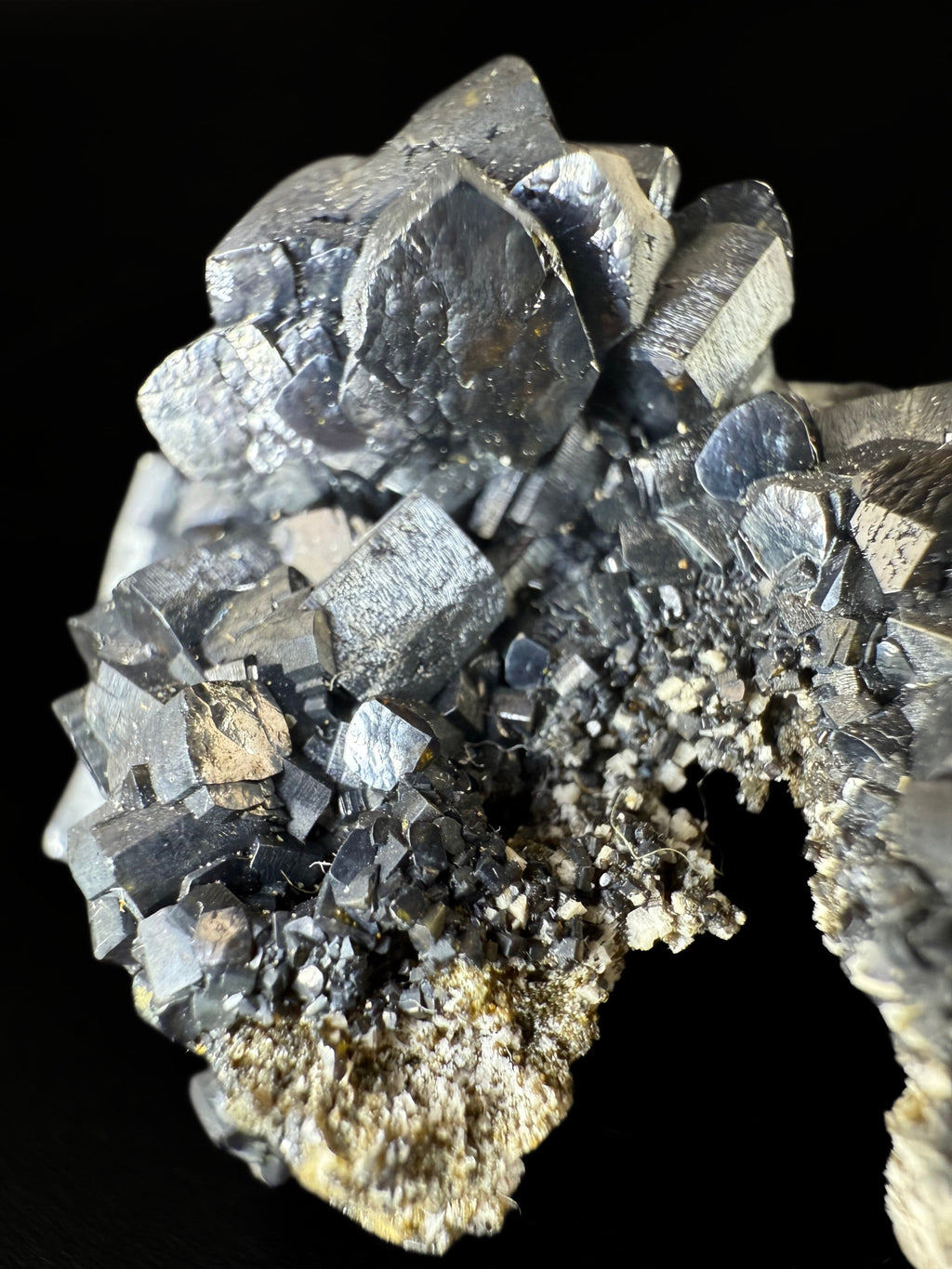 MN0226-Cerargyrite Var. Embolite