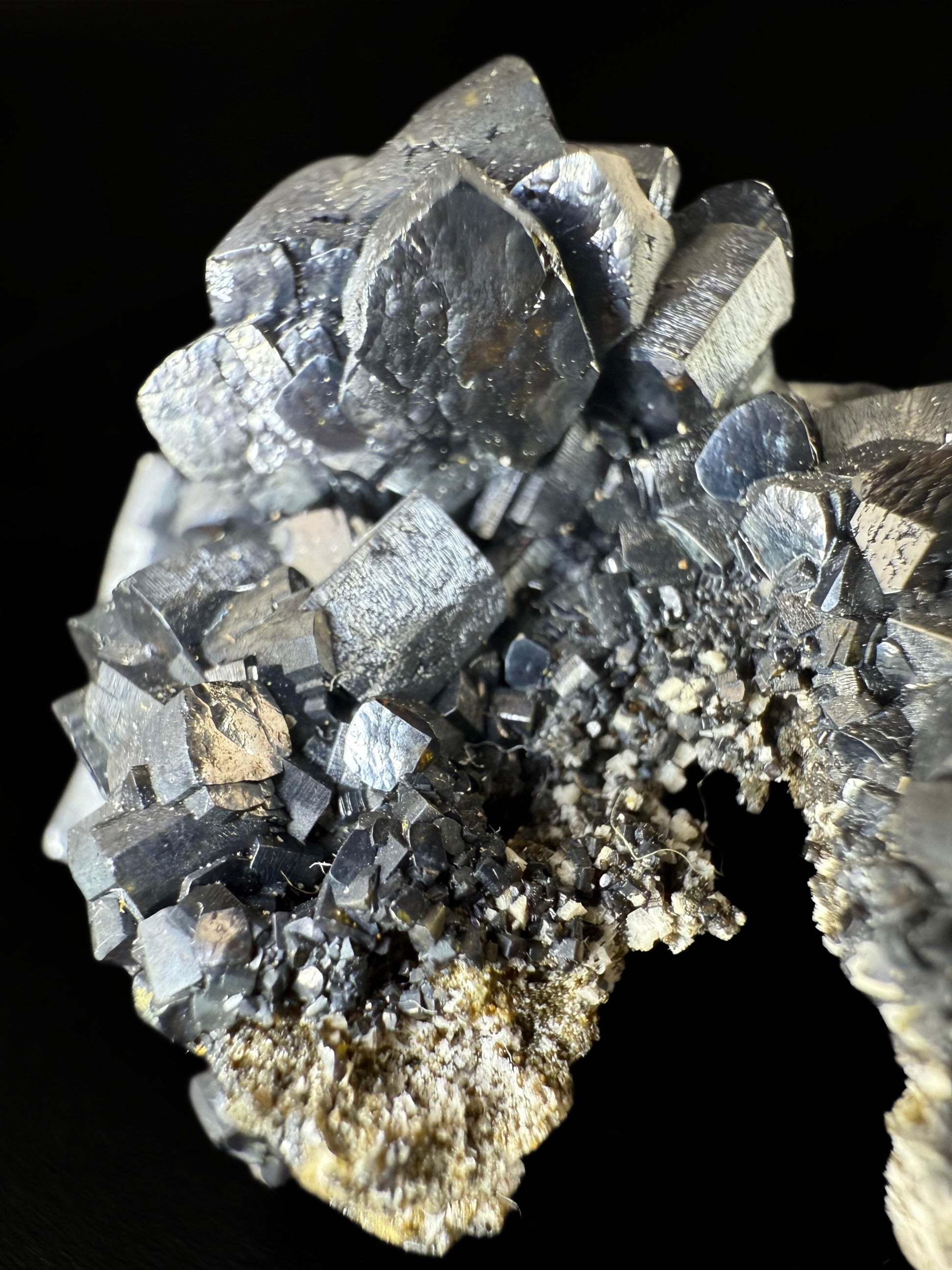 MN0226-Cerargyrite Var. Embolite