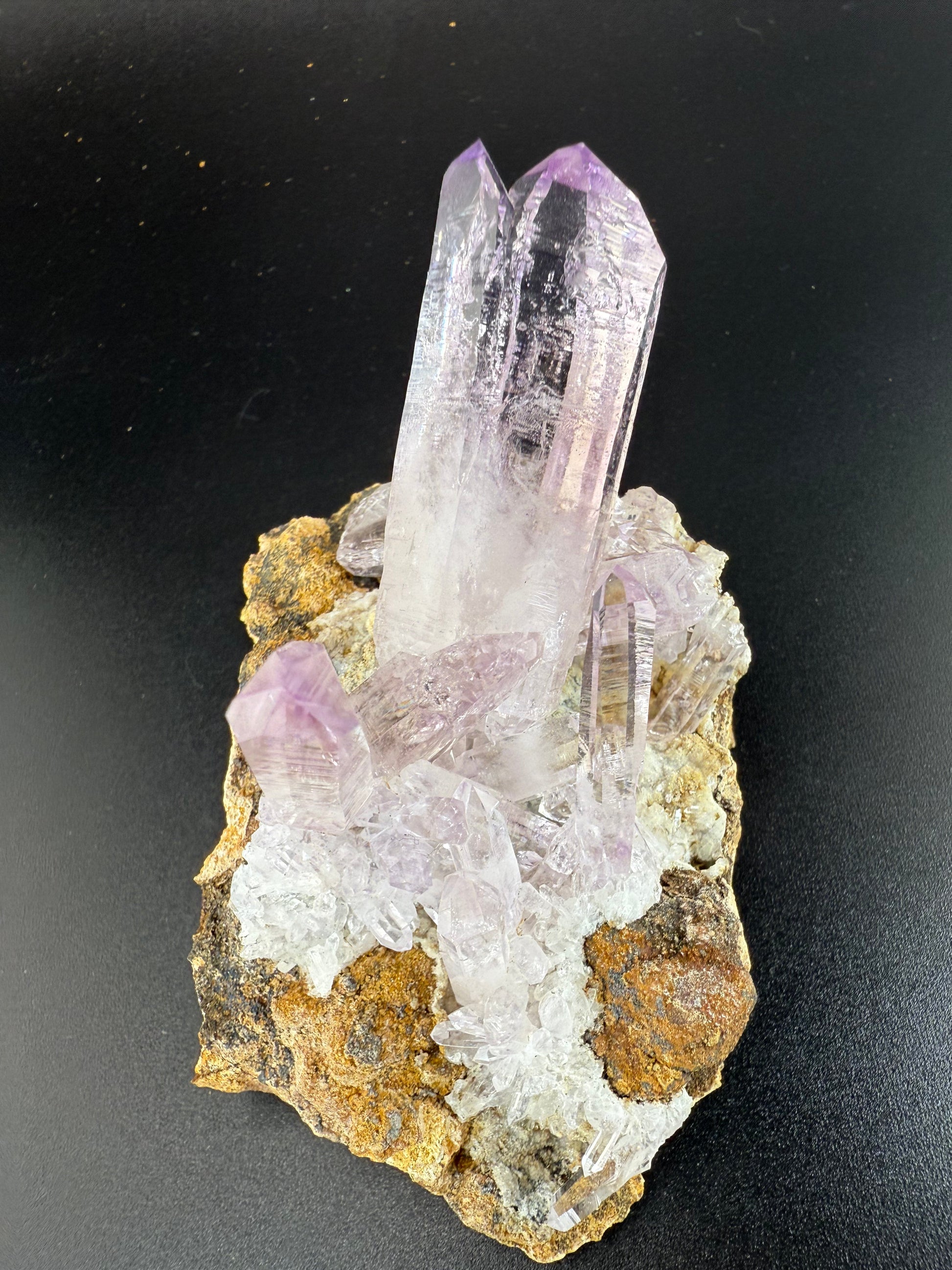 MN0233-Quartz Var. Amethyst