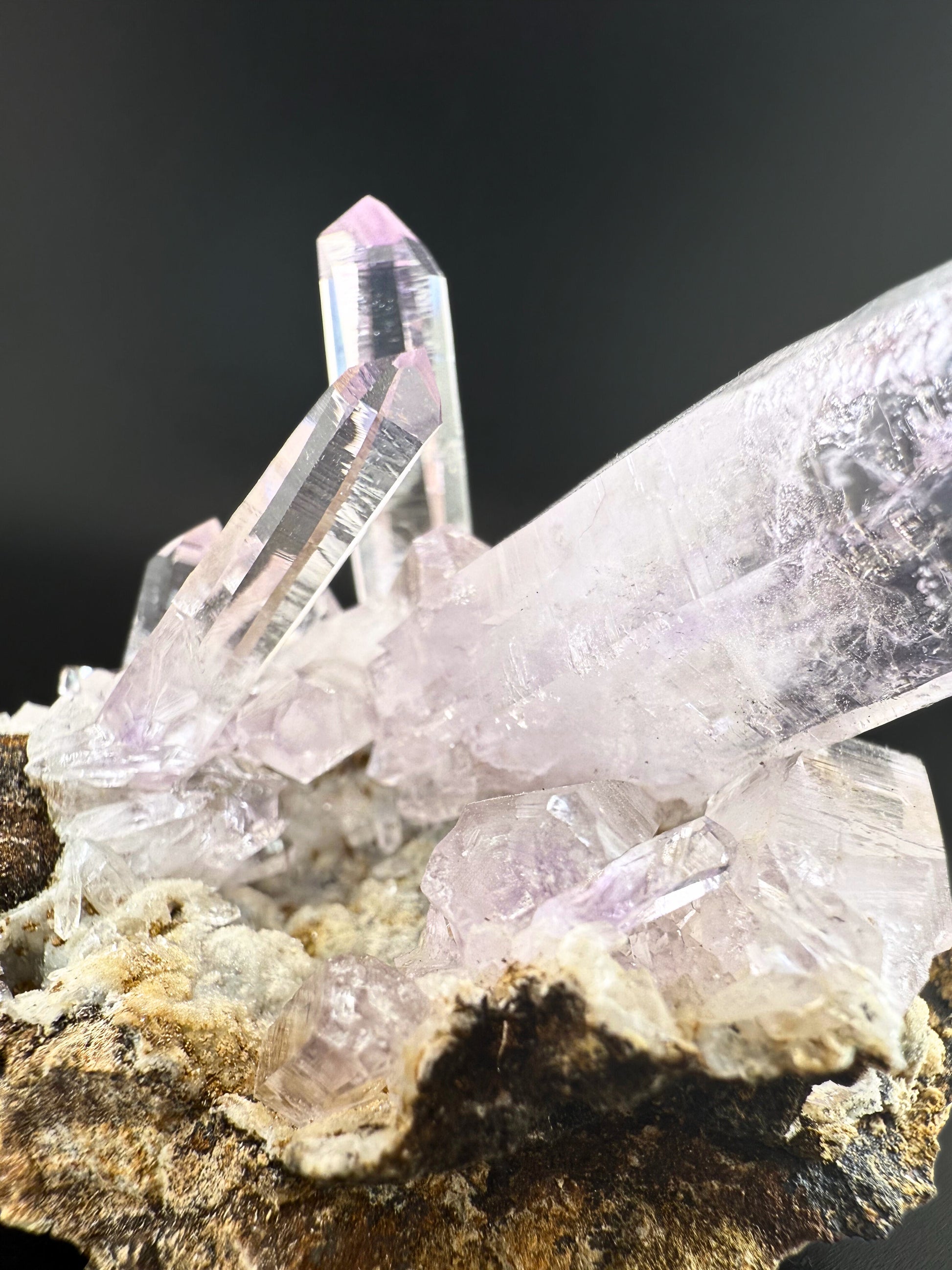 MN0233-Quartz Var. Amethyst
