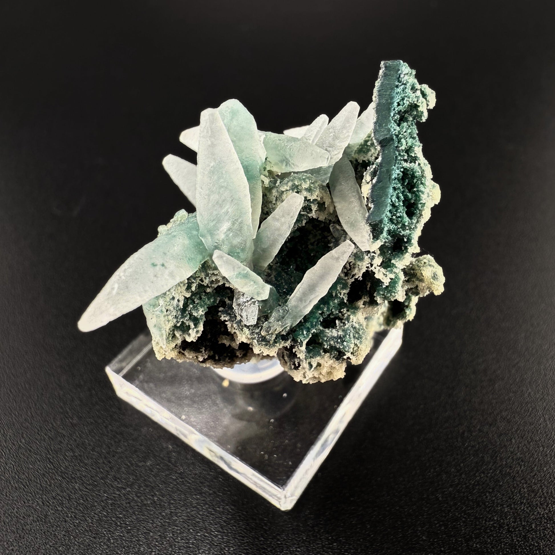 MN0235-Calcite