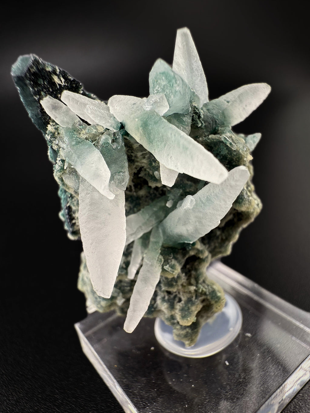 MN0235-Calcite
