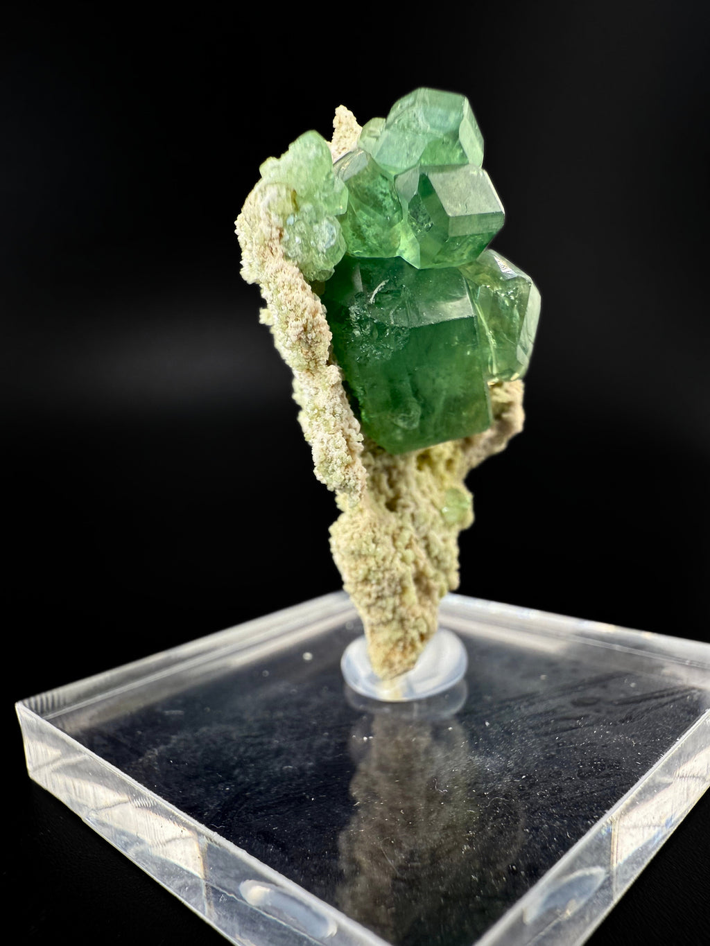 MN0242-Demantoid Anadradite Garnet