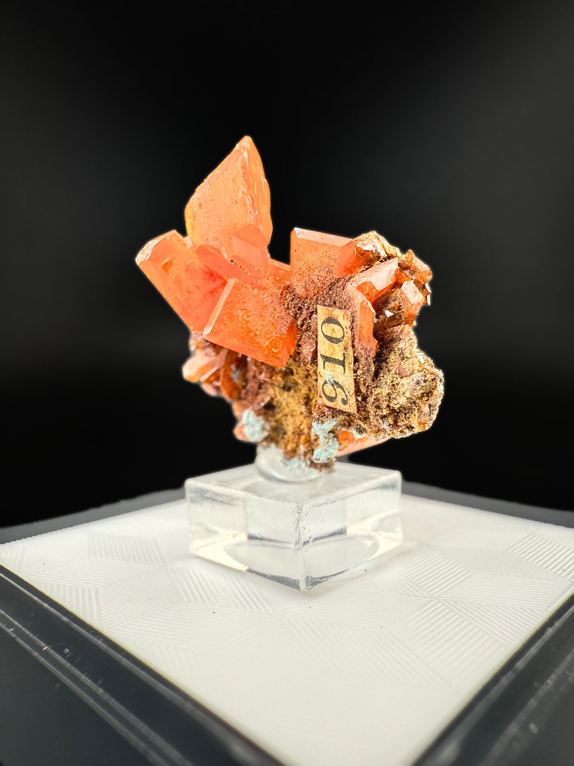 MN0253-Wulfenite