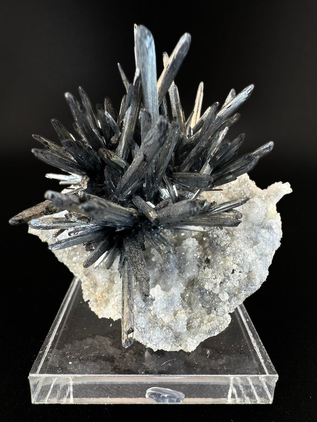 MN0254-Stibnite