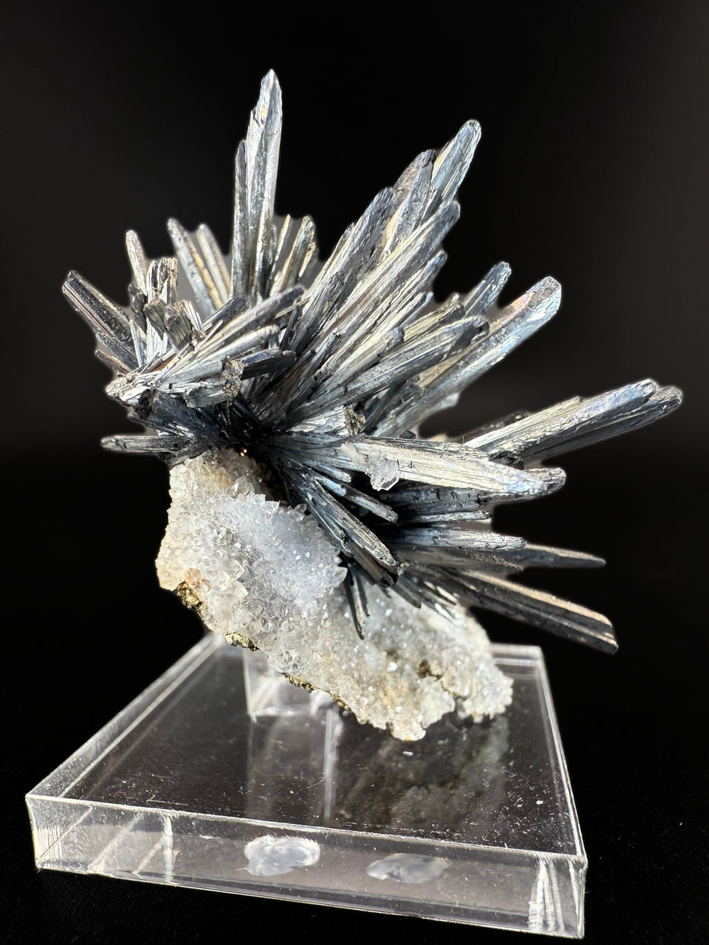 MN0254-Stibnite