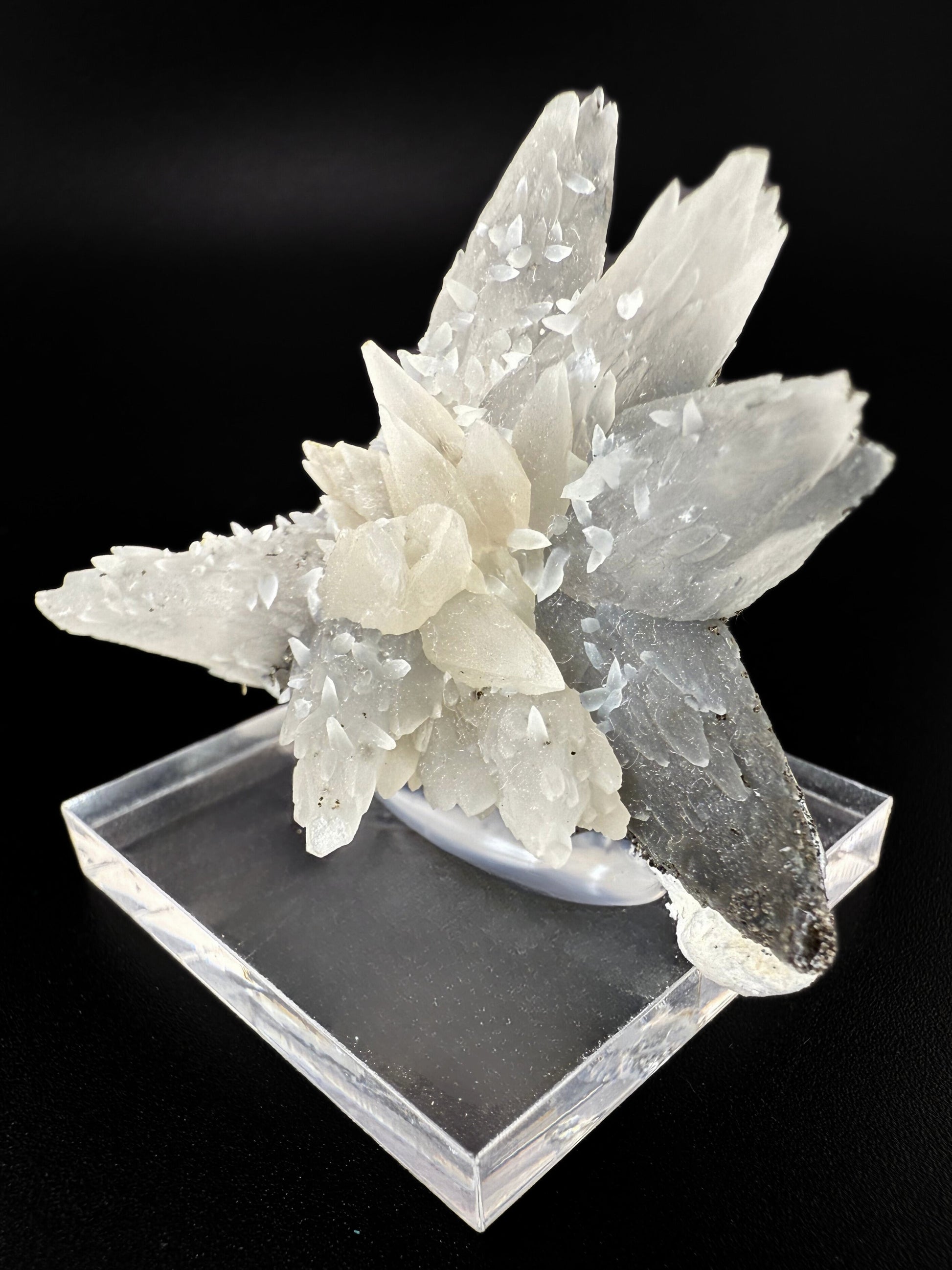 MN0260-Calcite