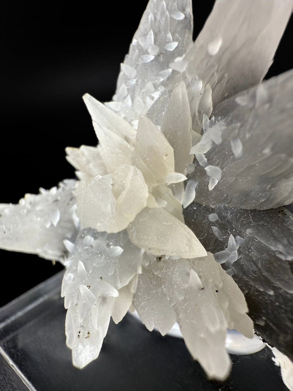 MN0260-Calcite