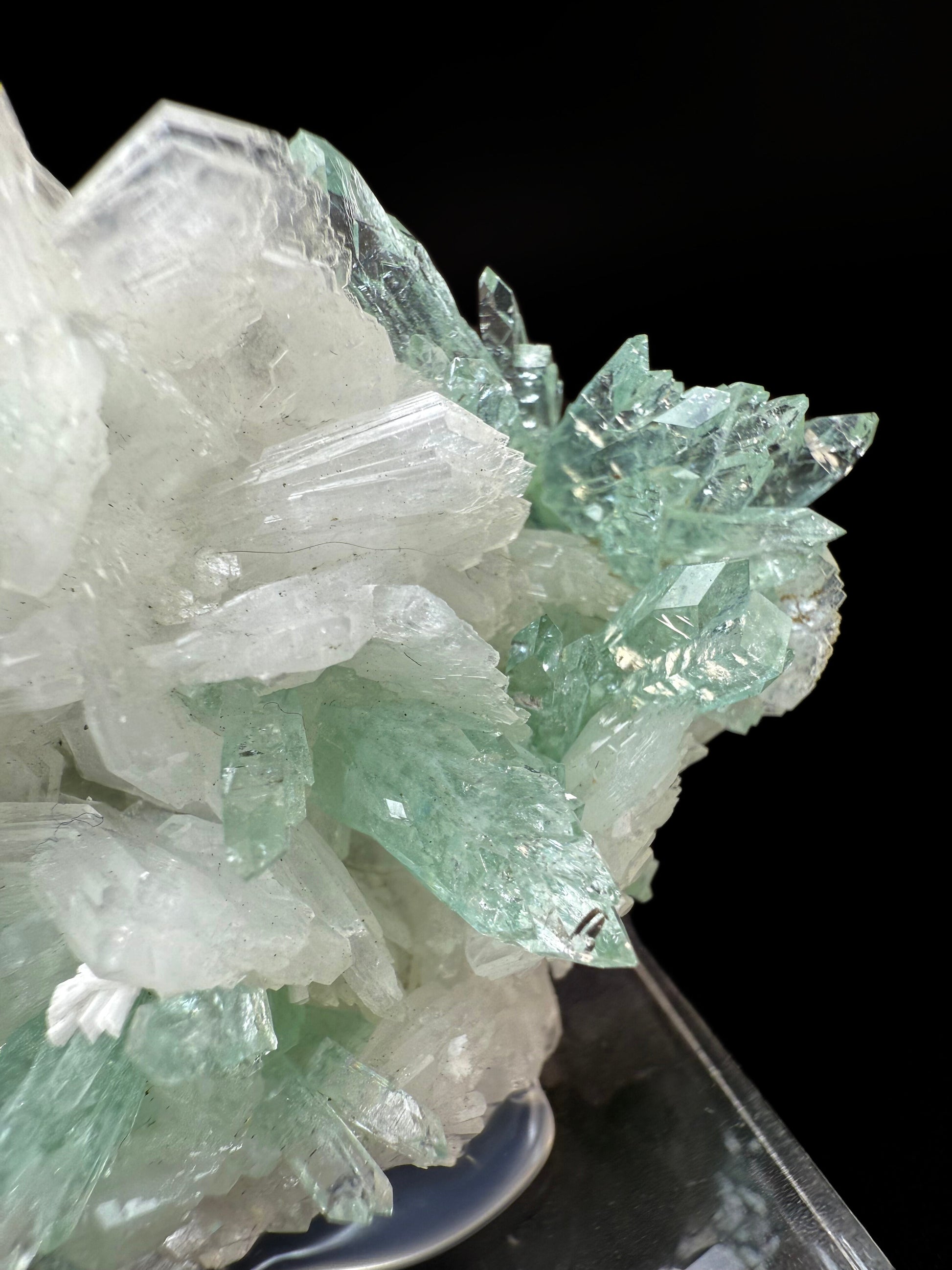 MN0279-Apophyllite & Stilbite