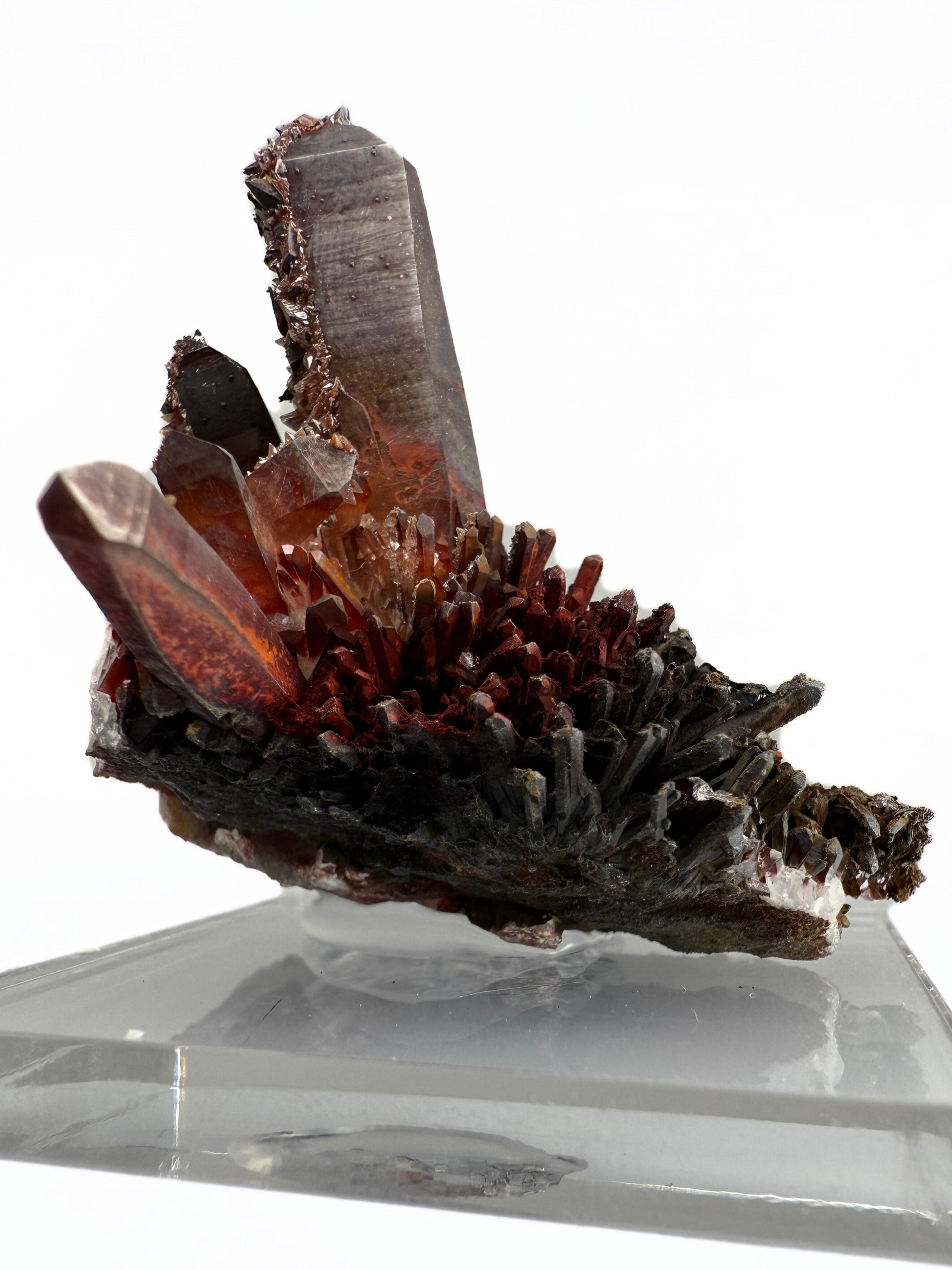 MN0284-Iron Oxides On Quartz