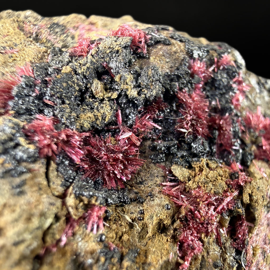 Erythrite