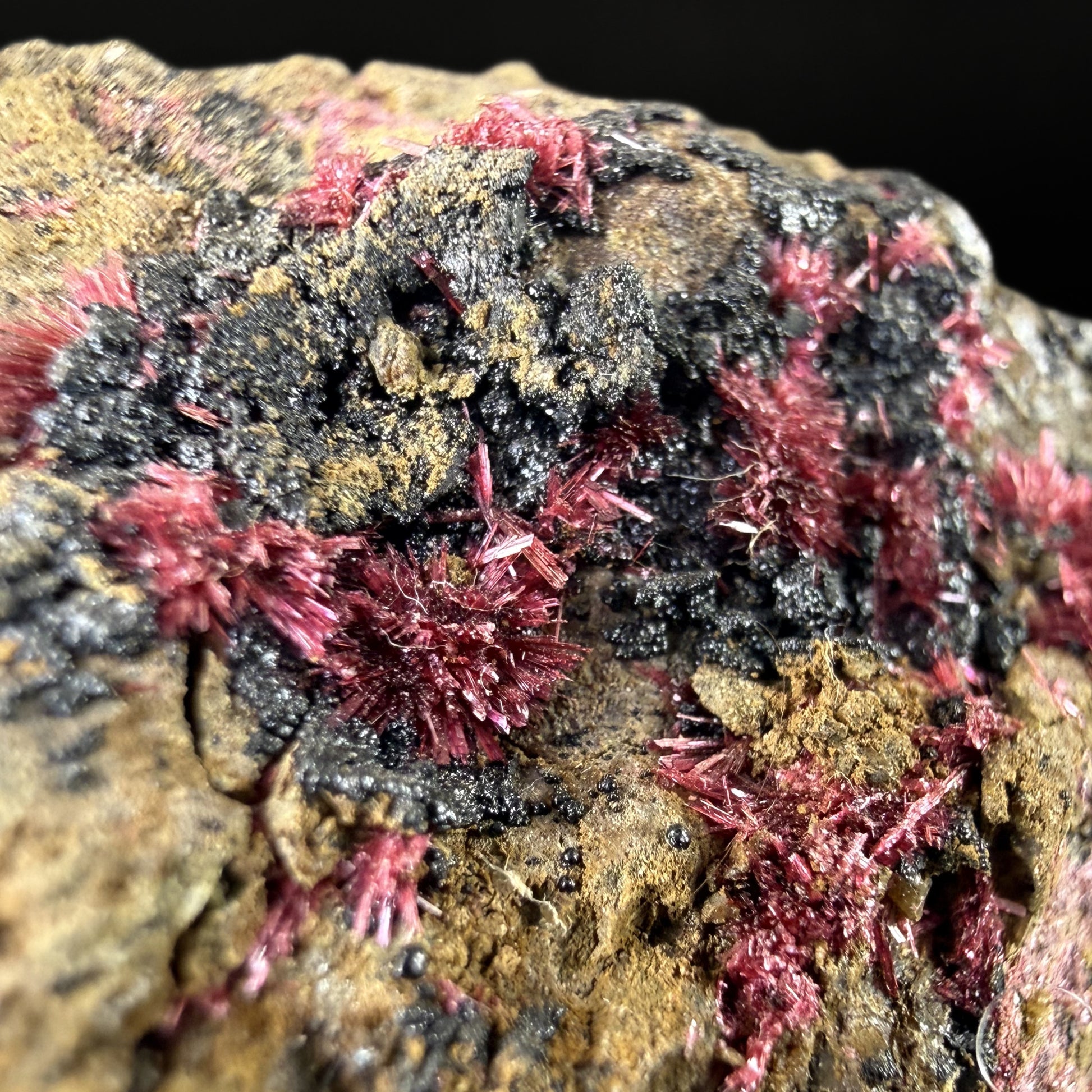 Erythrite