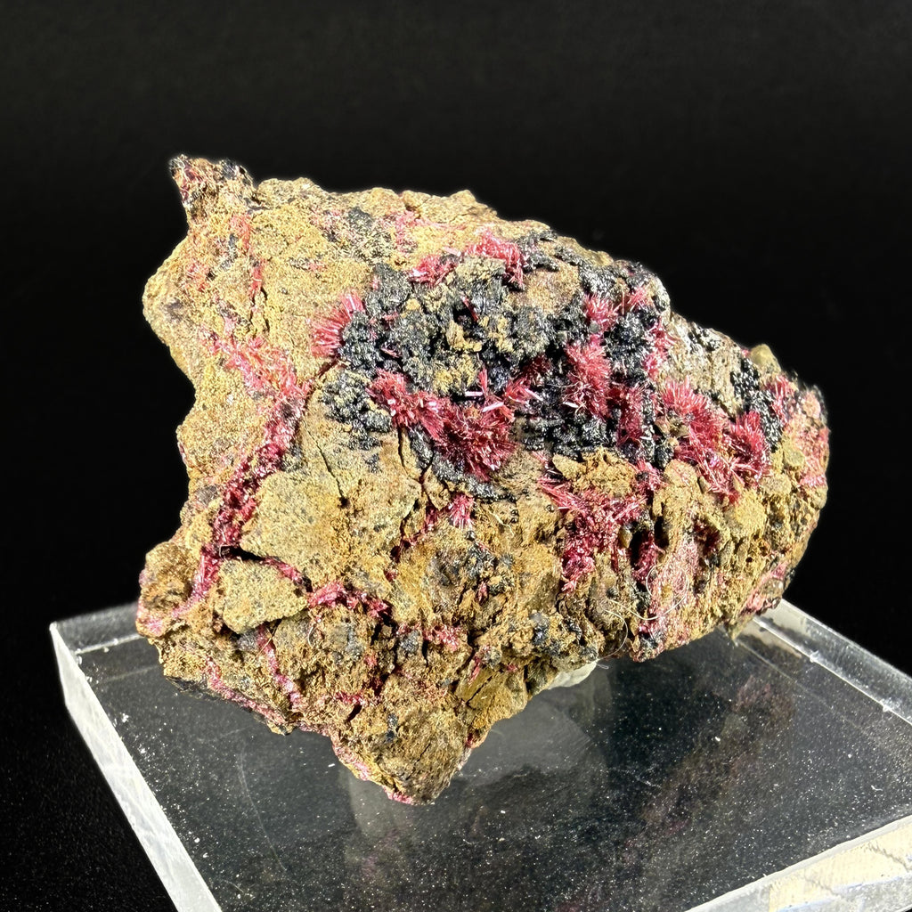 Erythrite