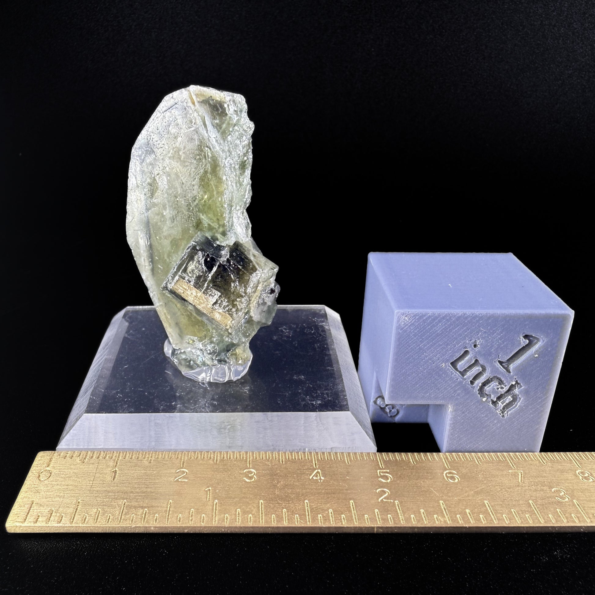 Fluorapatite