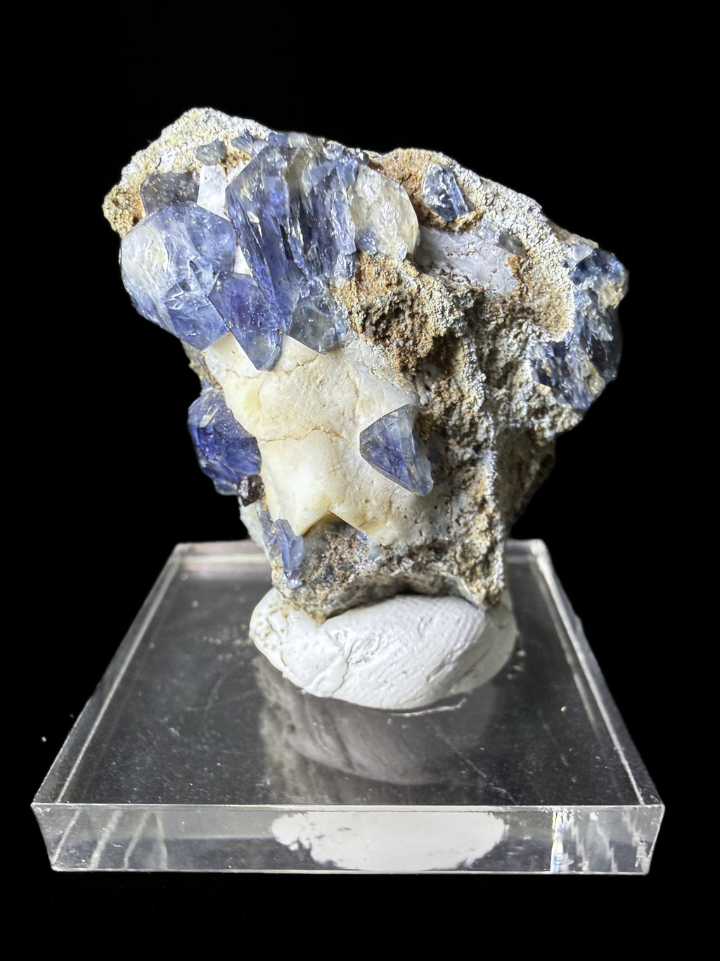 Benitoite with Neptunite & Joaquinite
