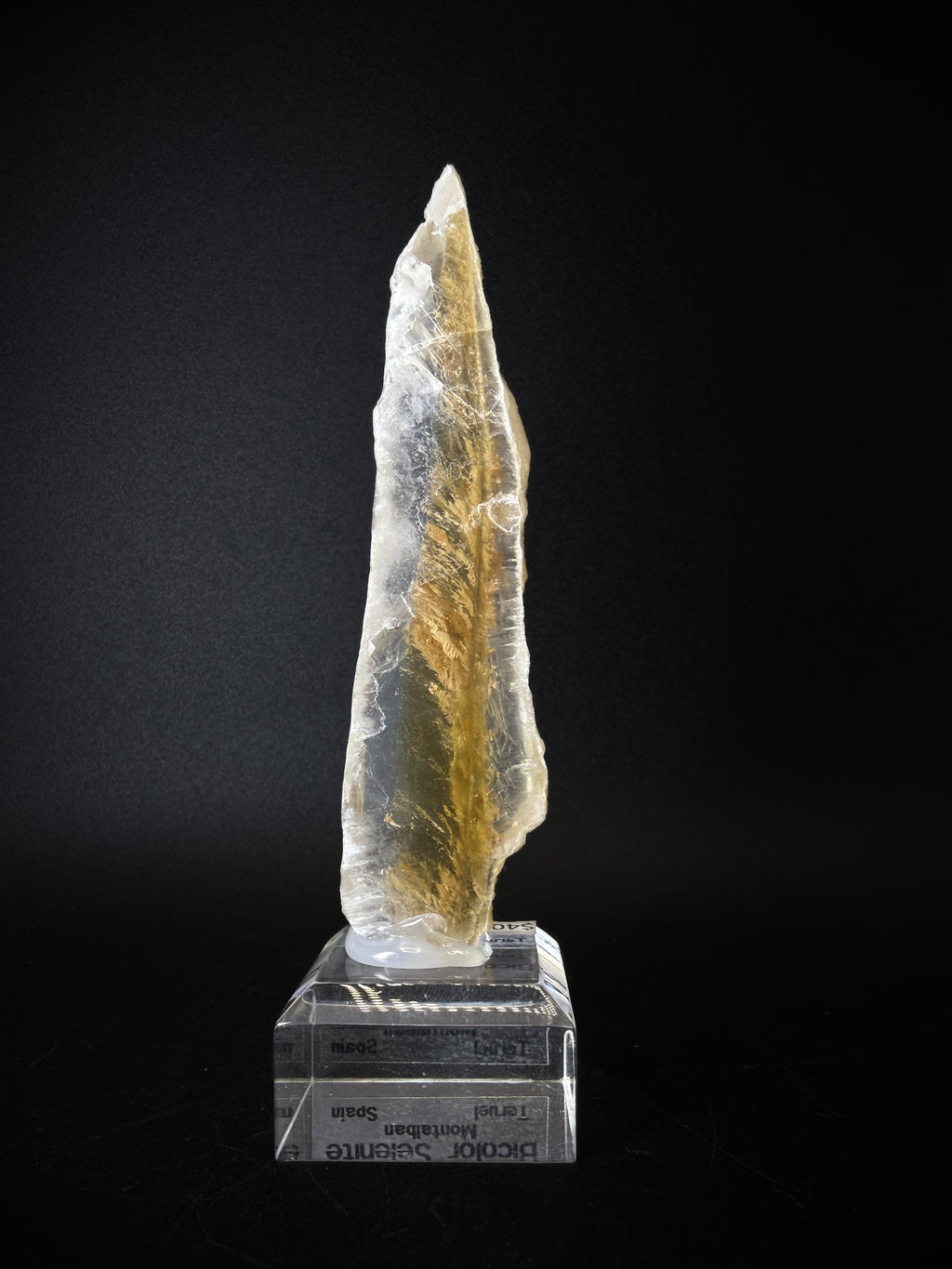 Bicolor Selenite