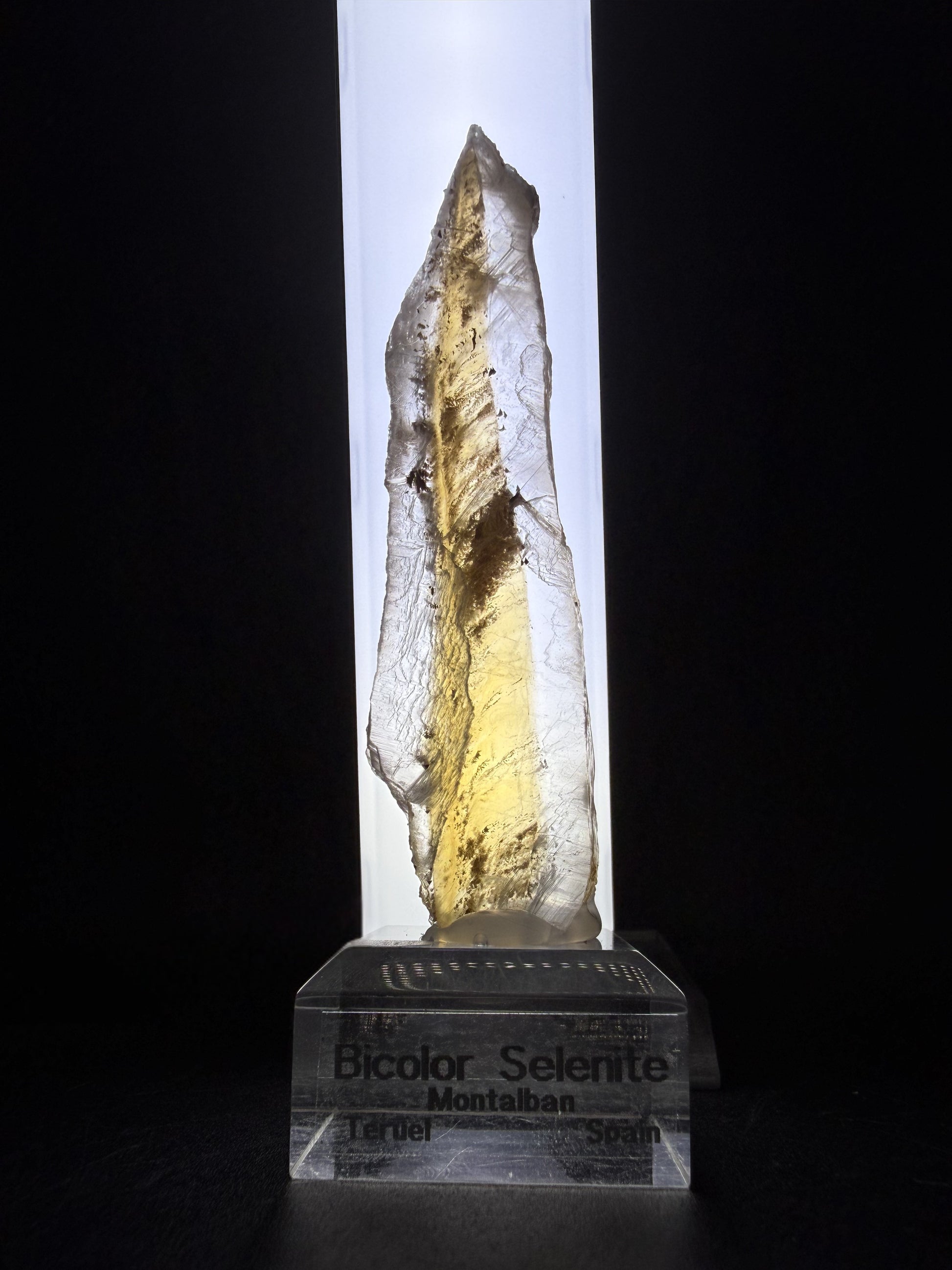 Bicolor Selenite