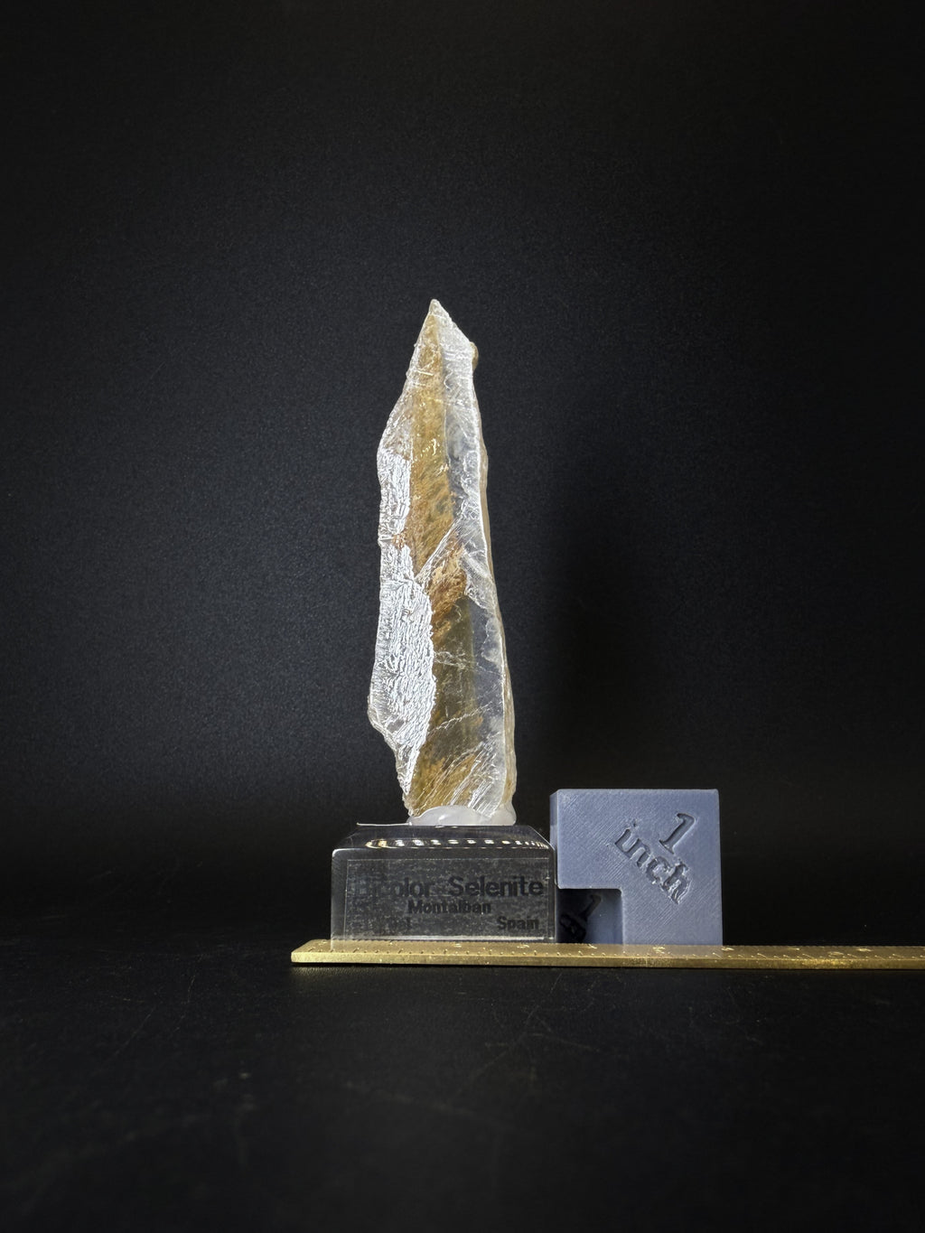Bicolor Selenite