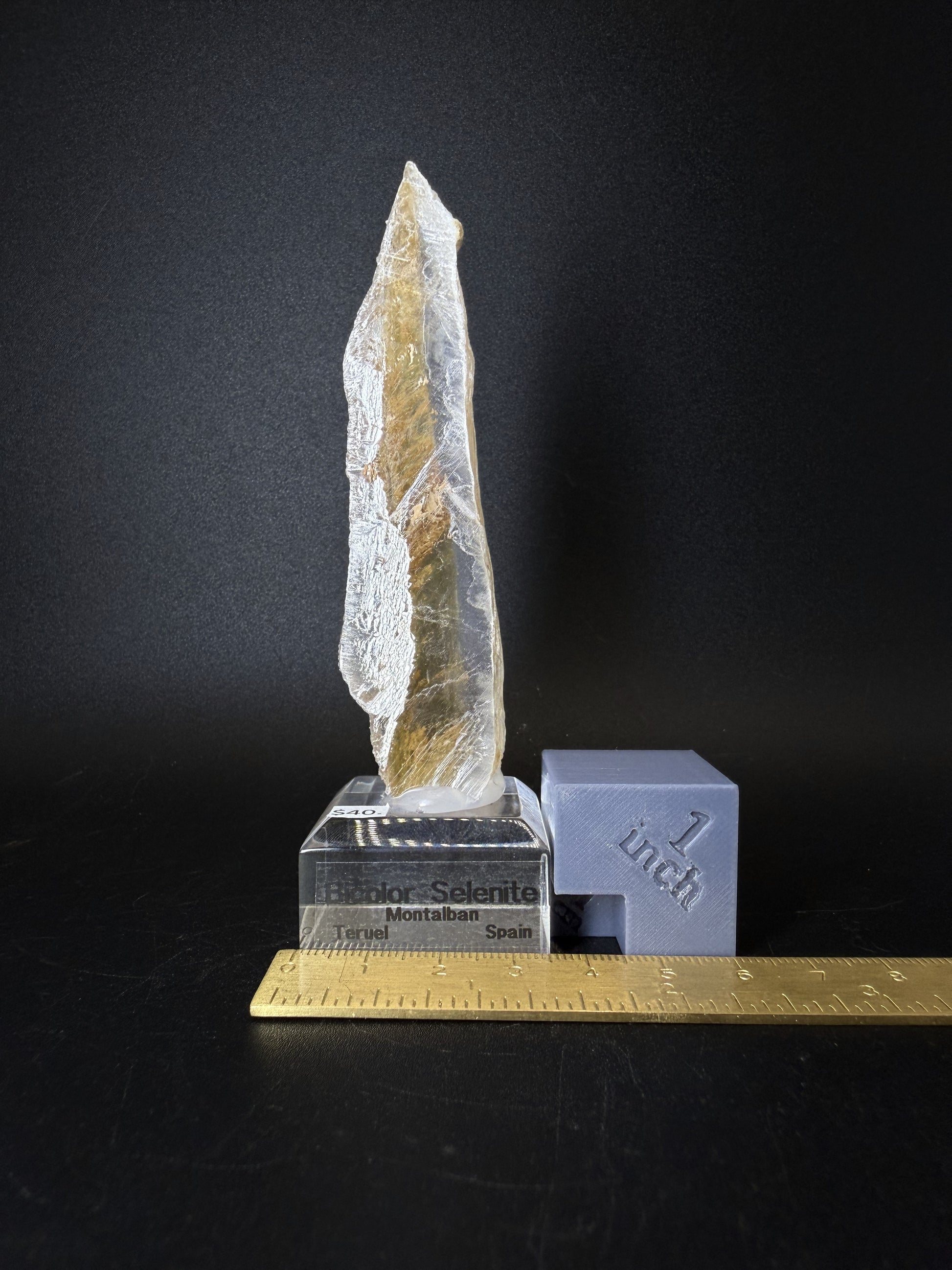 Bicolor Selenite