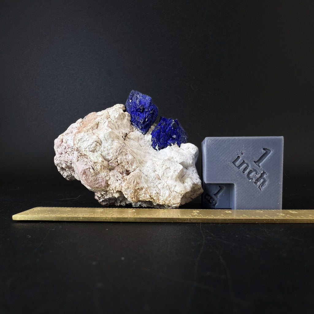 Azurite on Dickite