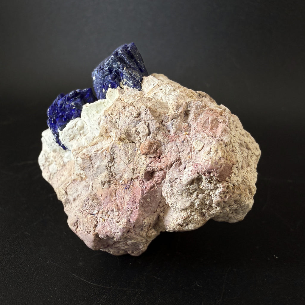 Azurite on Dickite