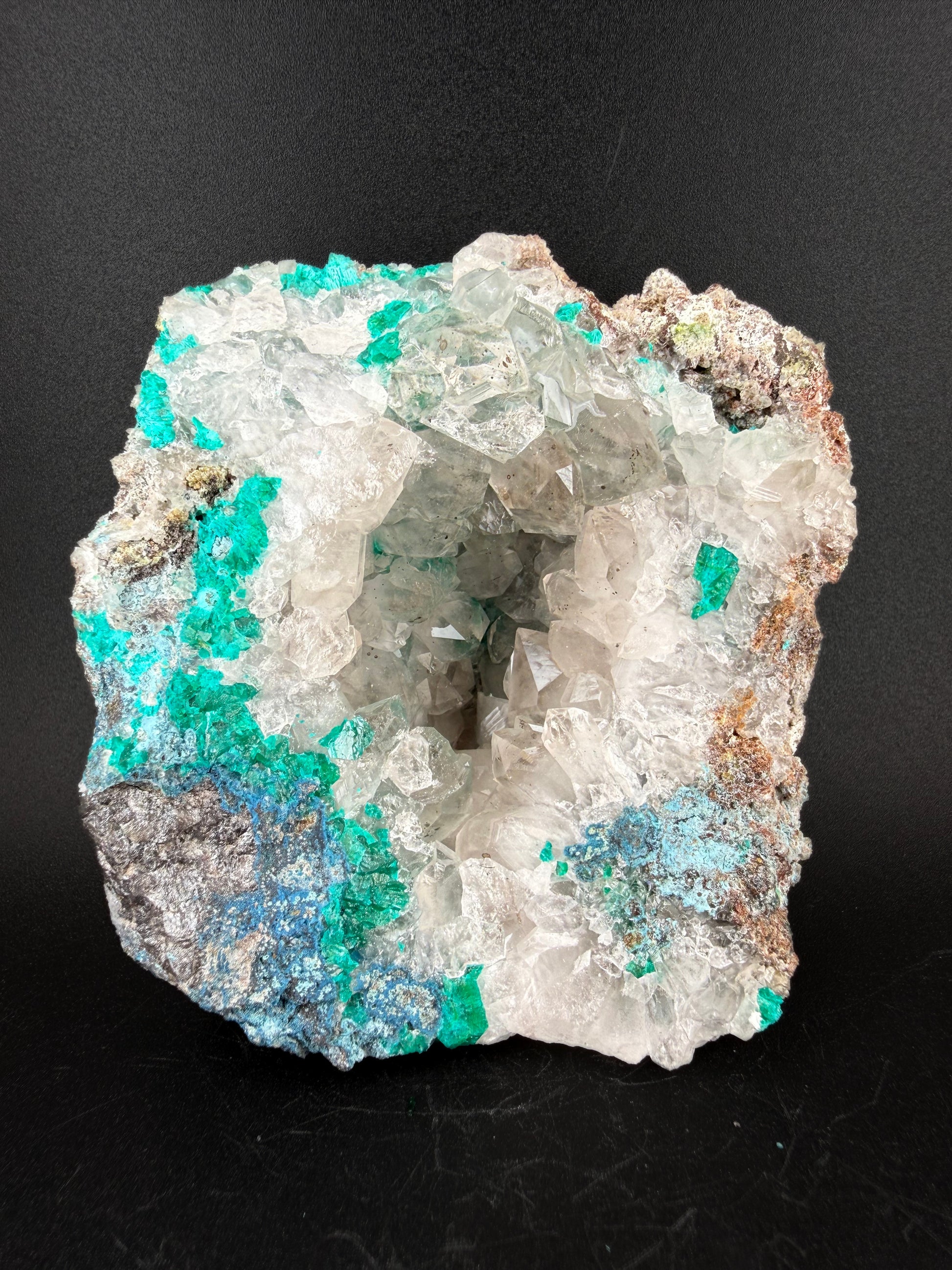 Quartz, Dioptase and Plancheite
