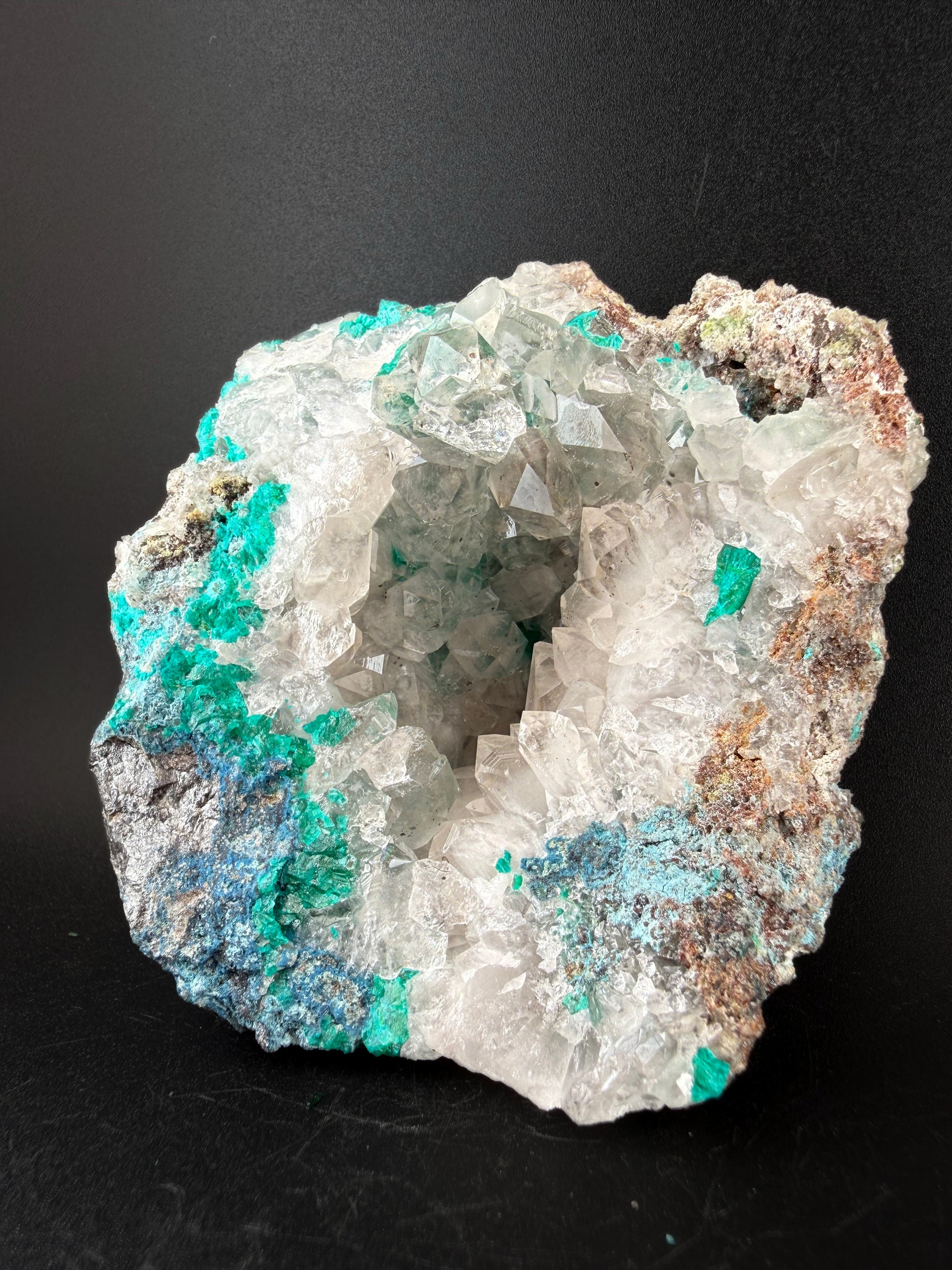 Quartz, Dioptase and Plancheite