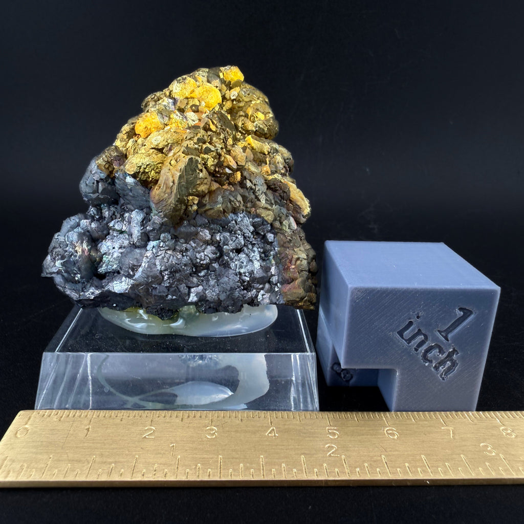 Pyrite Tetrahedrite on Chalcopyrite with Bournonite and Mangano Calcite